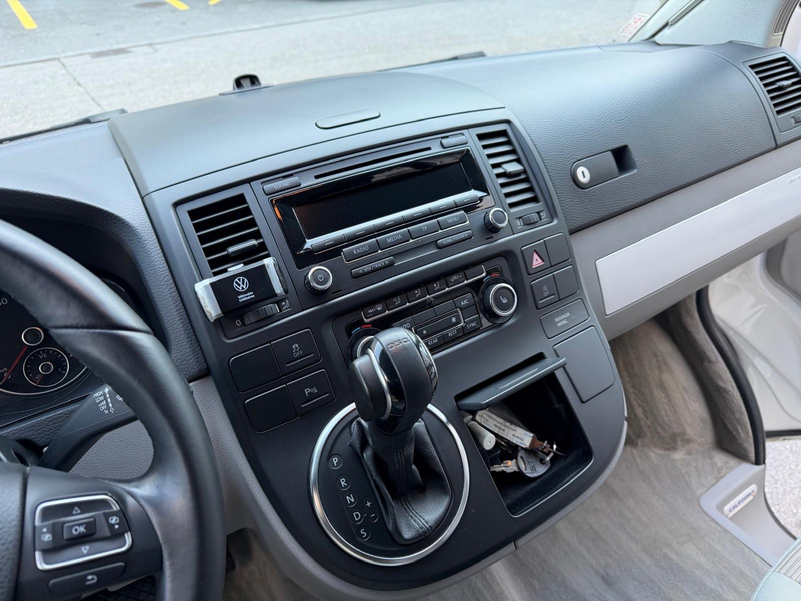 VW T5 California 2.0 TDI Comfortline Travel DSG-image-12