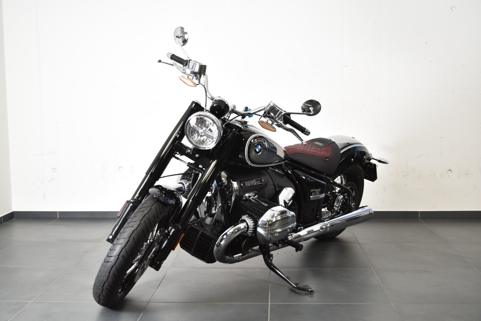 BMW R 18-showroom-element-1