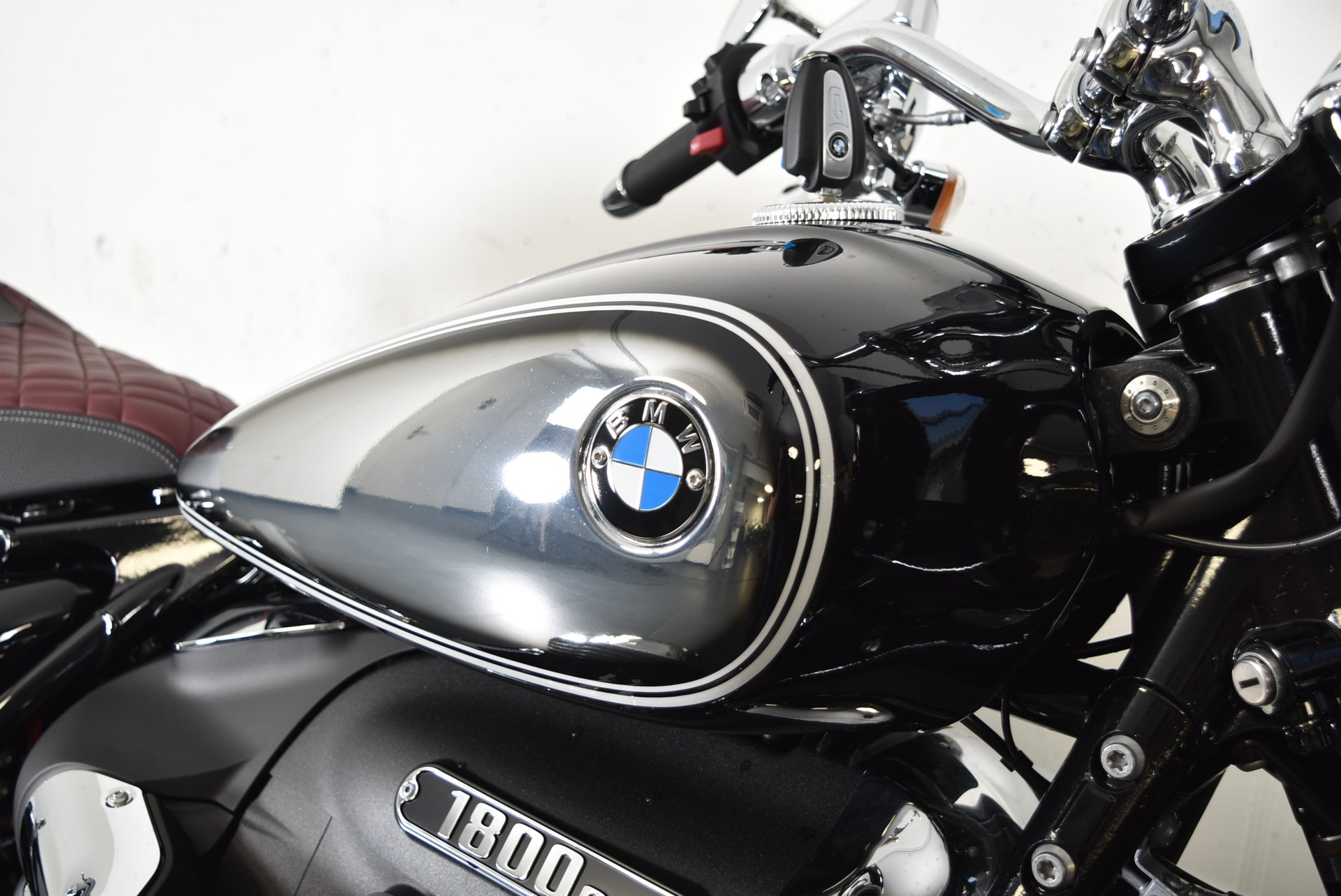 BMW R 18-showroom-element-3
