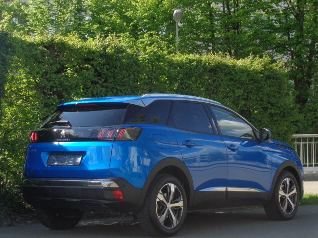 PEUGEOT 3008 1.2 PureTech Allure EAT-image-14