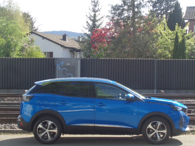 PEUGEOT 3008 1.2 PureTech Allure EAT-image-13