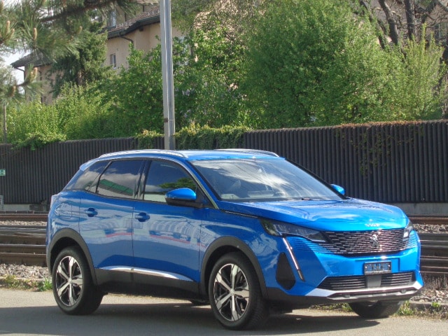 PEUGEOT 3008 1.2 PureTech Allure EAT-image-12