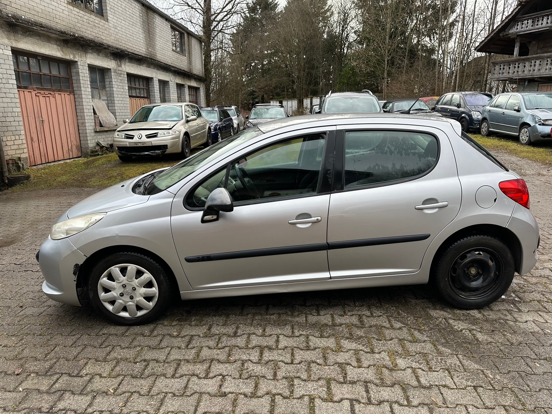 PEUGEOT 207 1.6 16V Sport FIXPREIS-image-5