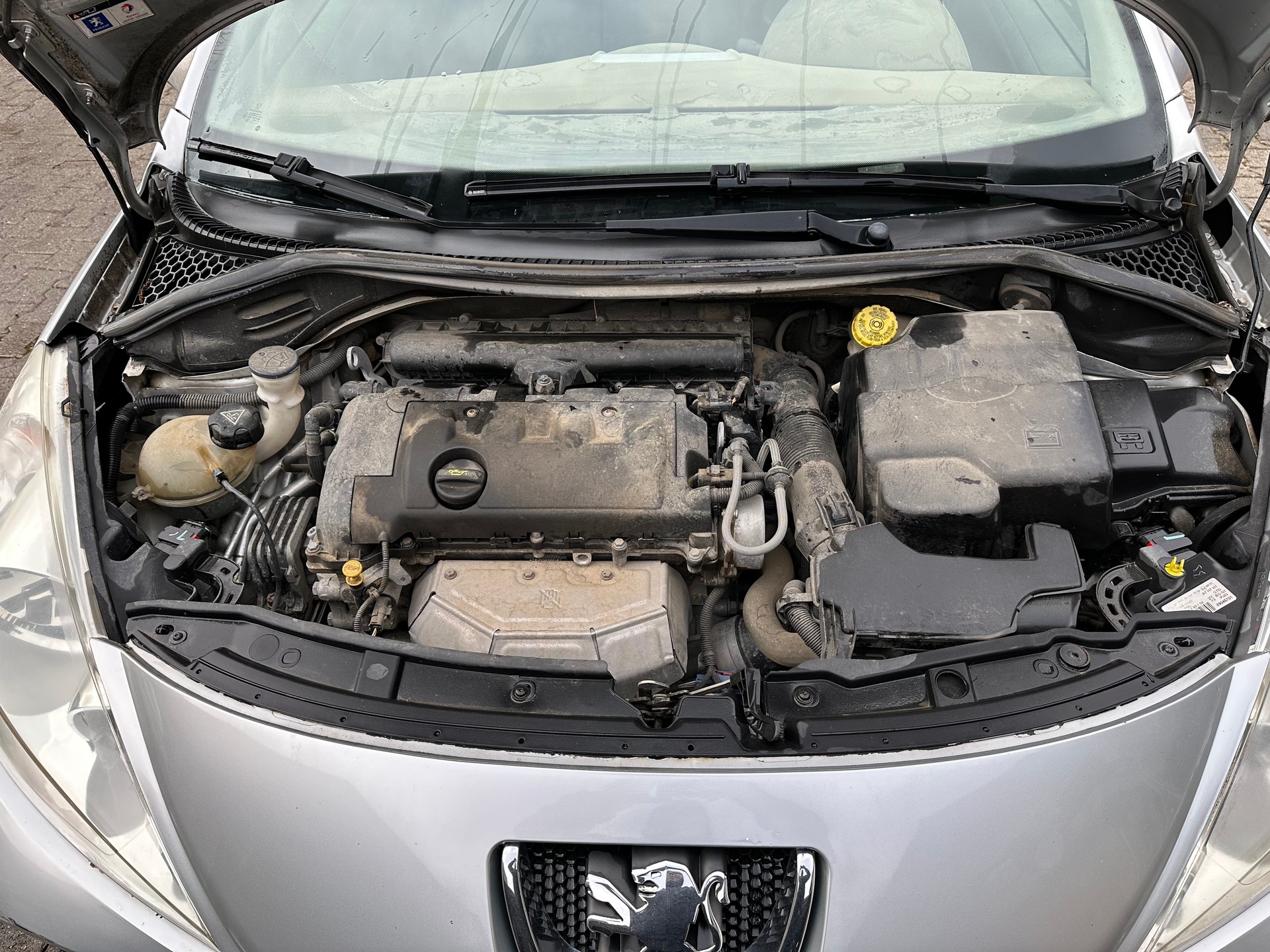 PEUGEOT 207 1.6 16V Sport FIXPREIS-image-9