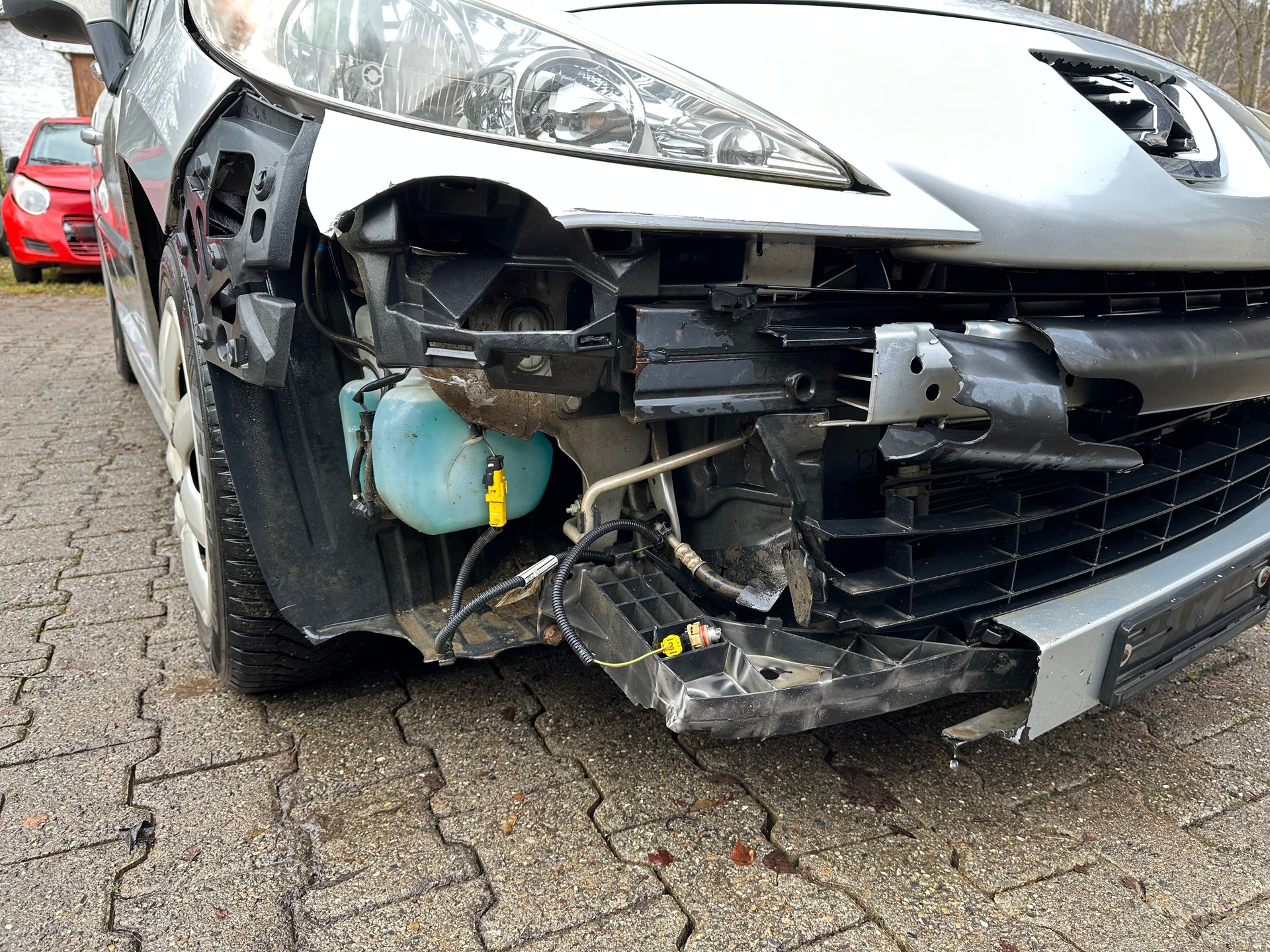 PEUGEOT 207 1.6 16V Sport FIXPREIS-image-4