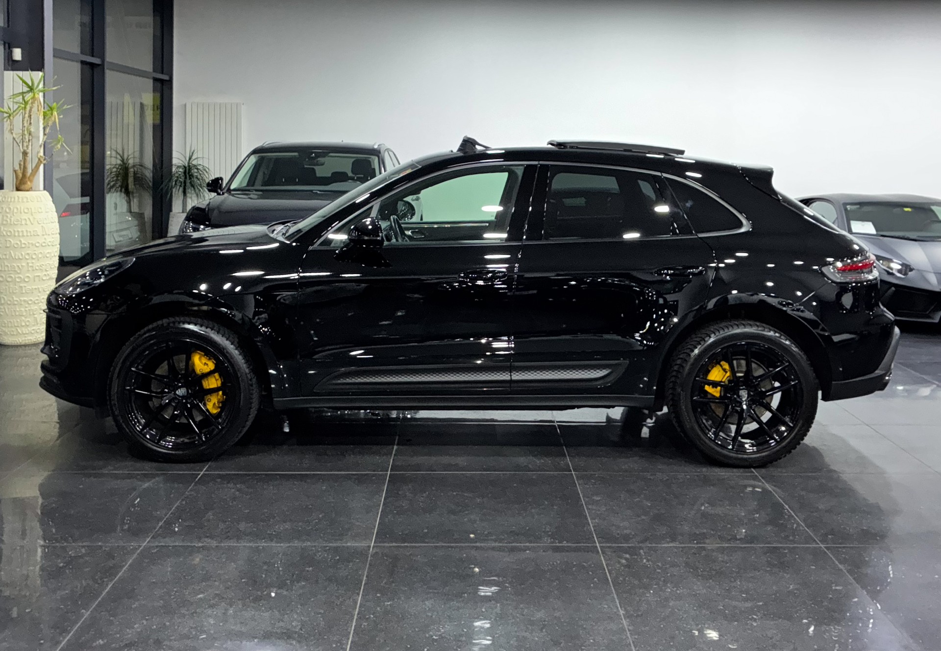 PORSCHE Macan PDK-image-3