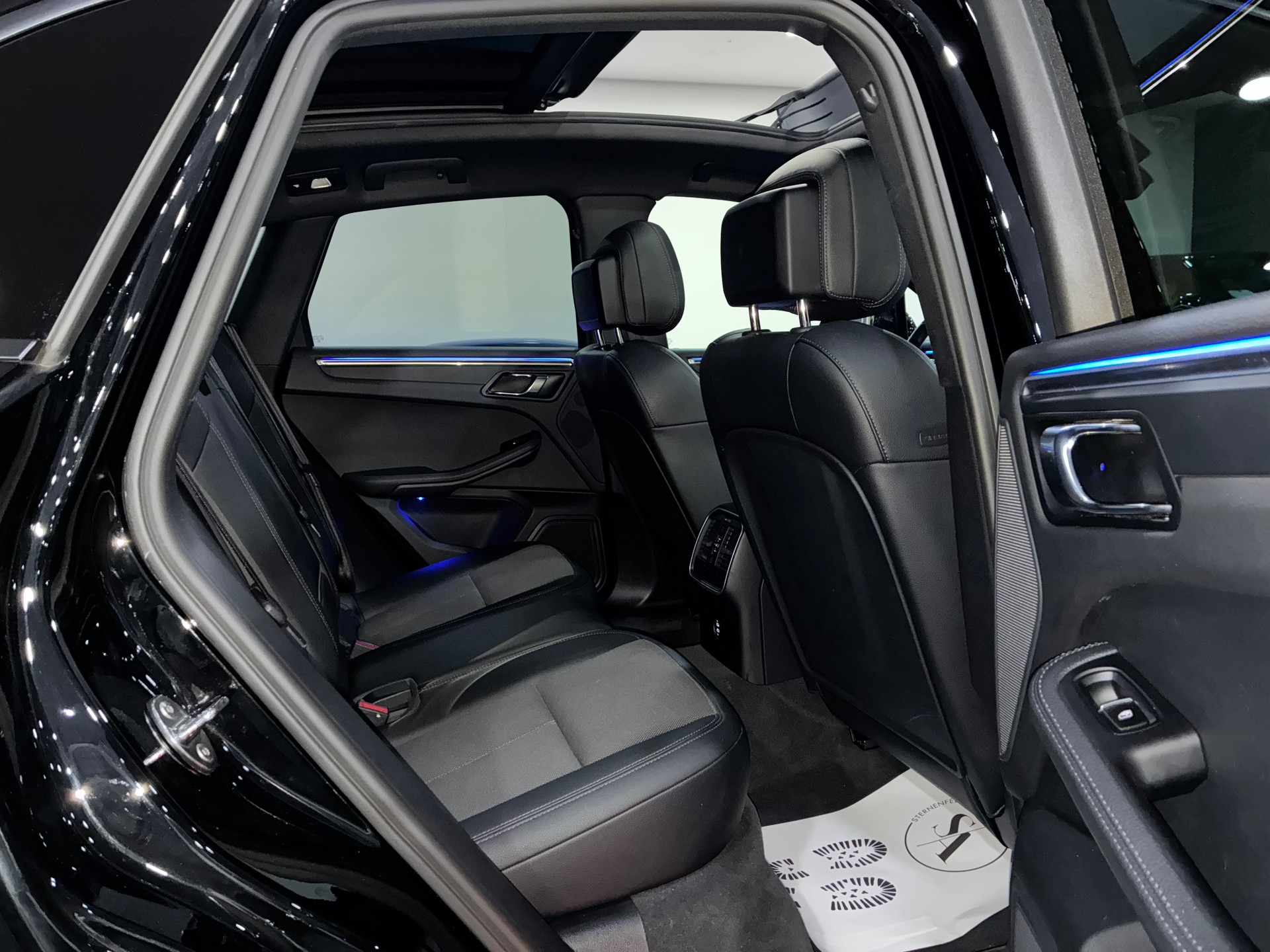 PORSCHE Macan PDK-image-9