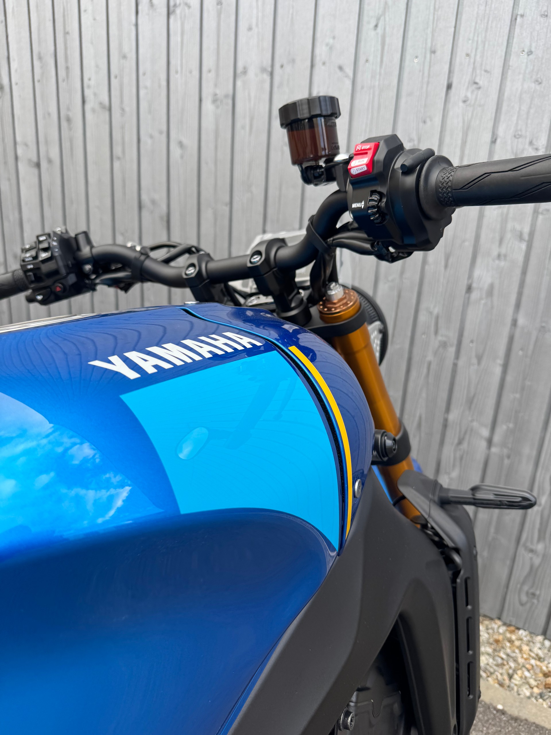 YAMAHA XSR 900-image-8