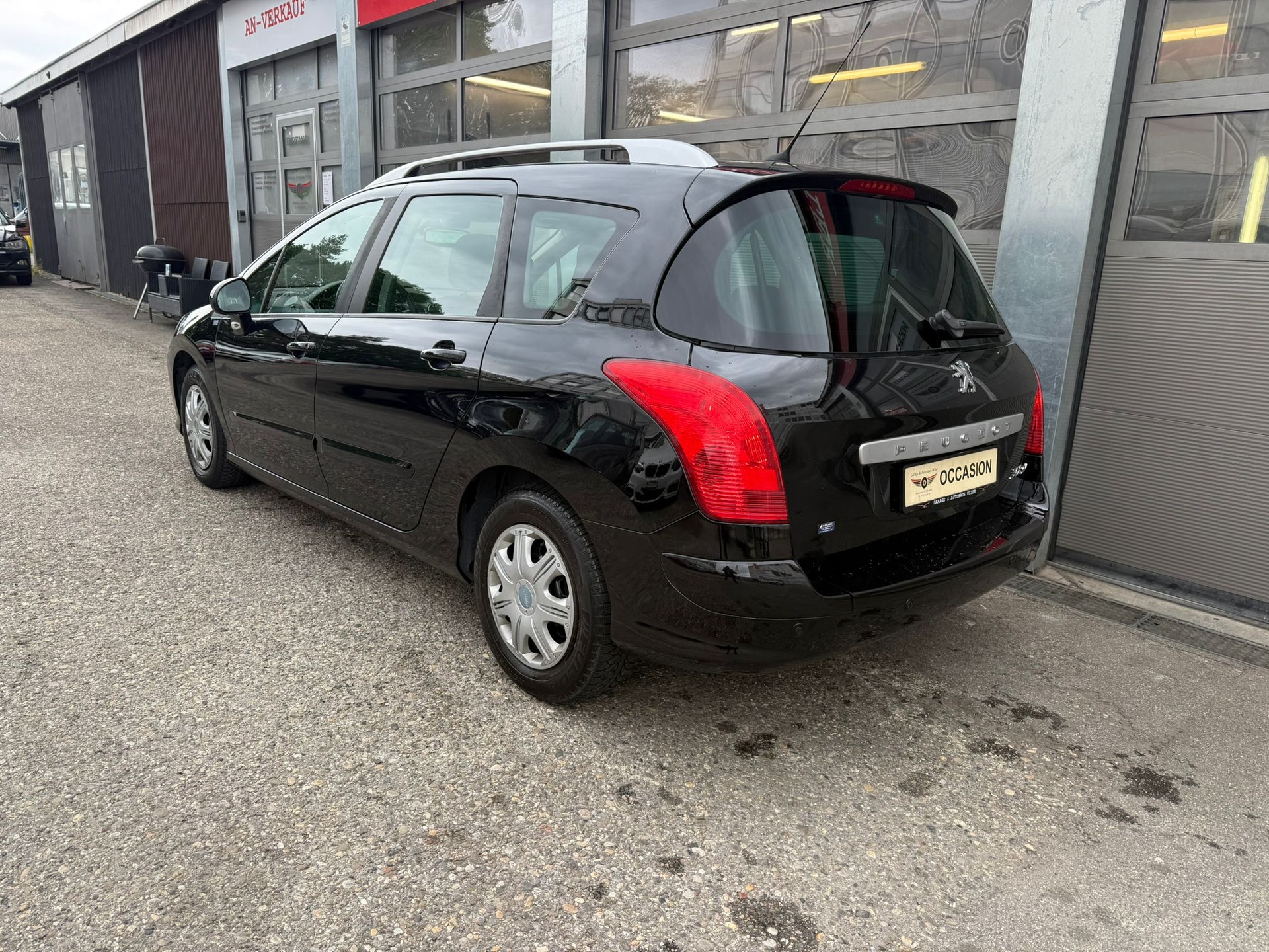PEUGEOT 308 1.6 HDI Sport-image-6