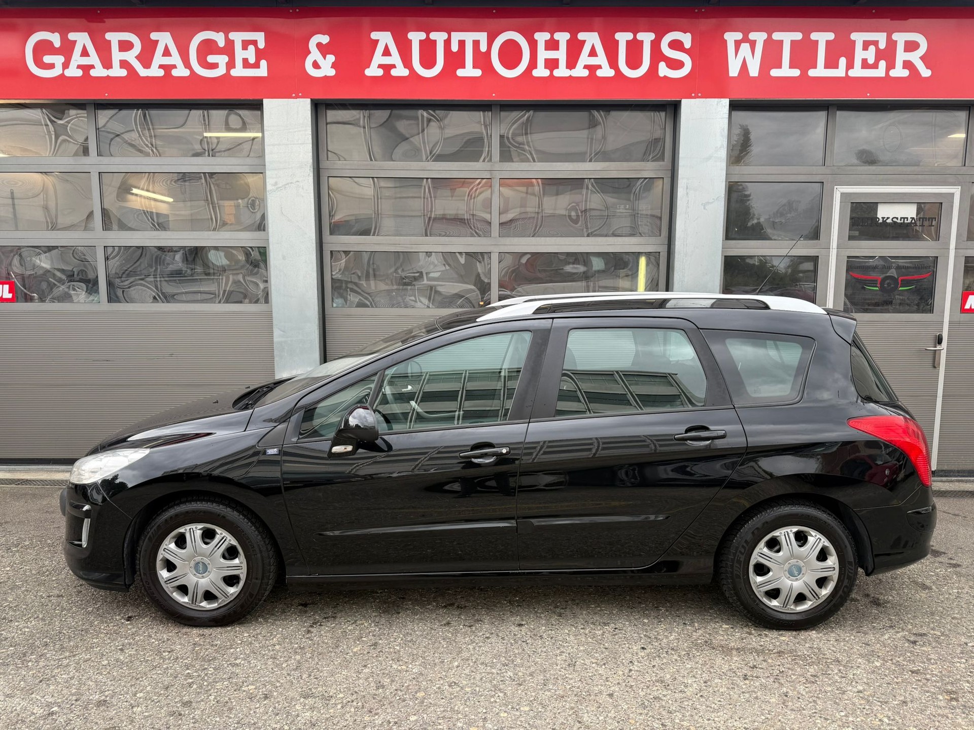 PEUGEOT 308 1.6 HDI Sport-image-7