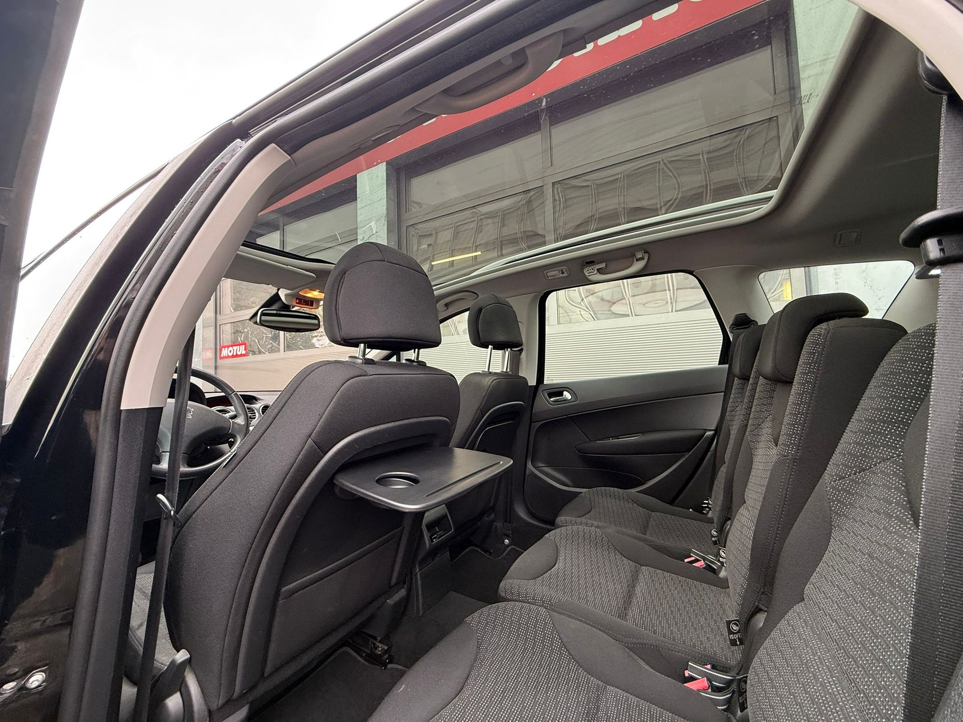 PEUGEOT 308 1.6 HDI Sport-image-13