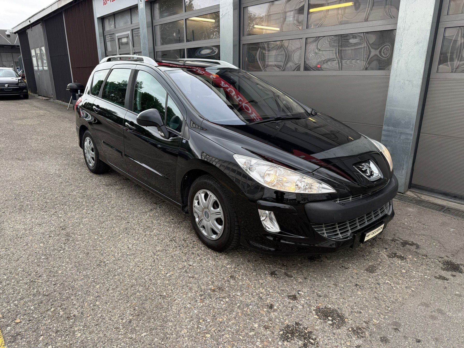 PEUGEOT 308 1.6 HDI Sport-image-2