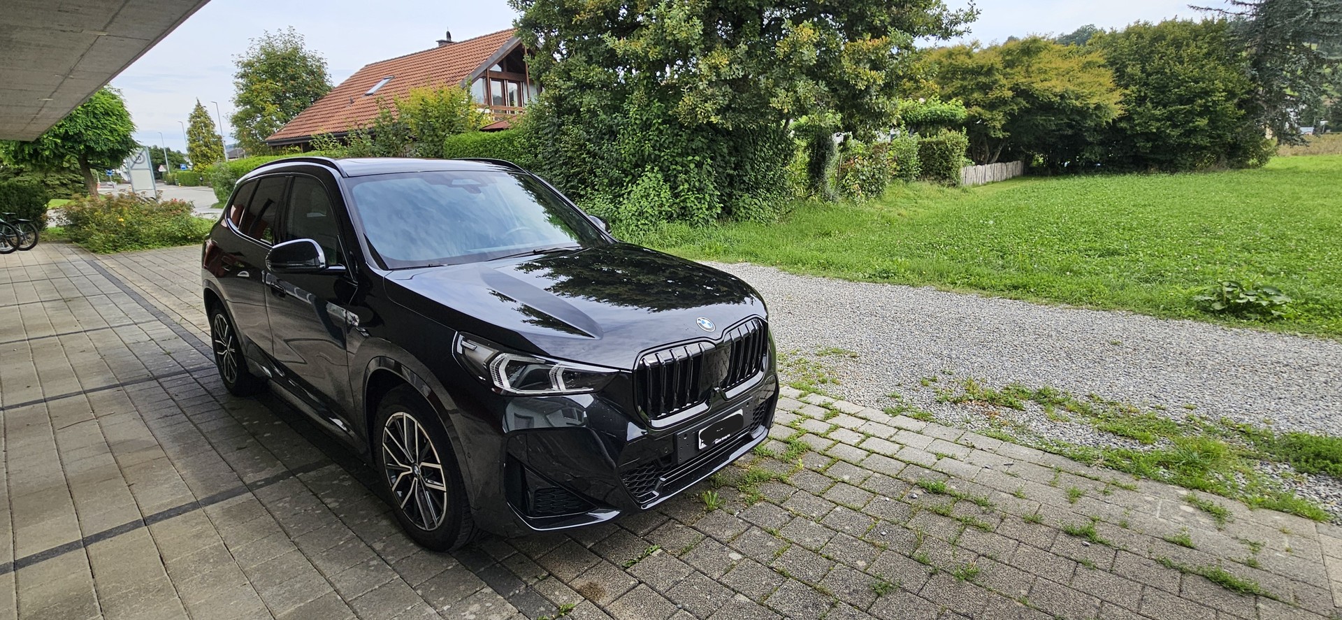 BMW X1 xDrive 23i 48V M Sport-image-0