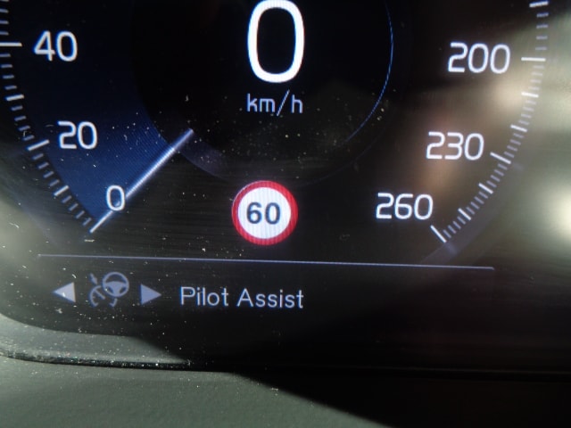 VOLVO V90 Cross Country D5 Pro AWD Geartronic Powerpulse-image-11