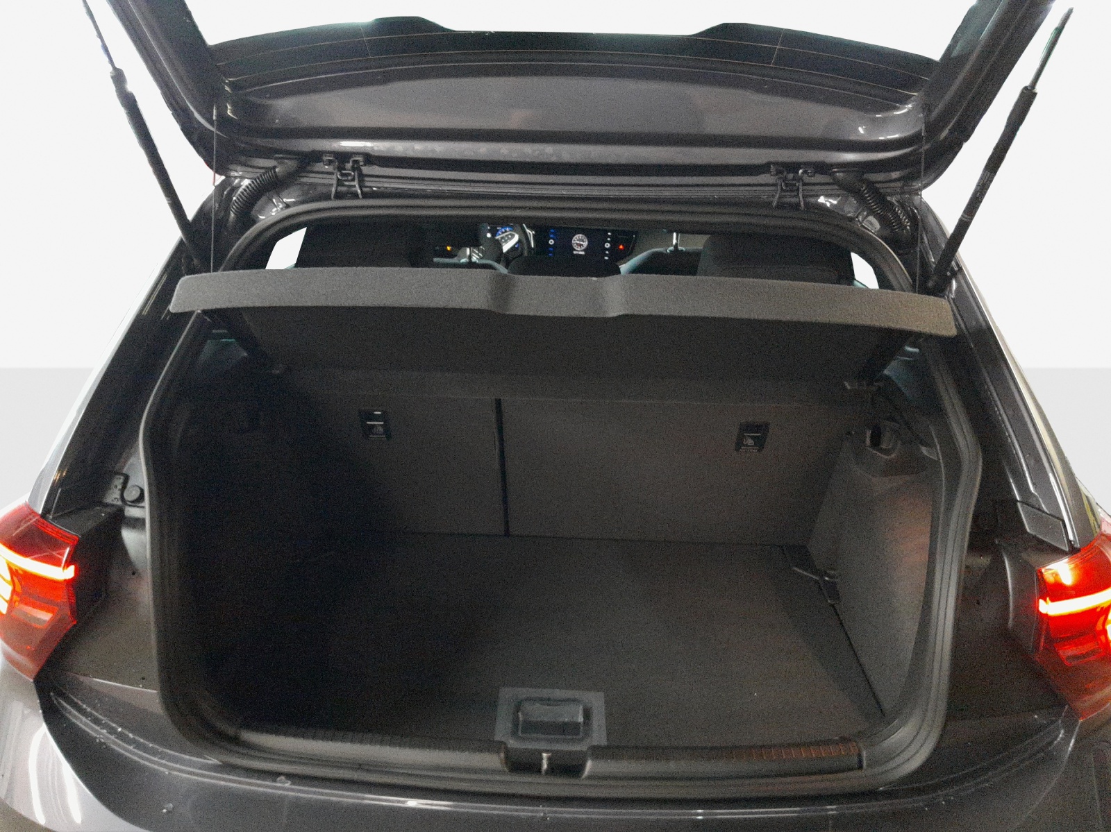 VW Polo 1.0 TSI R-Line DSG-image-12