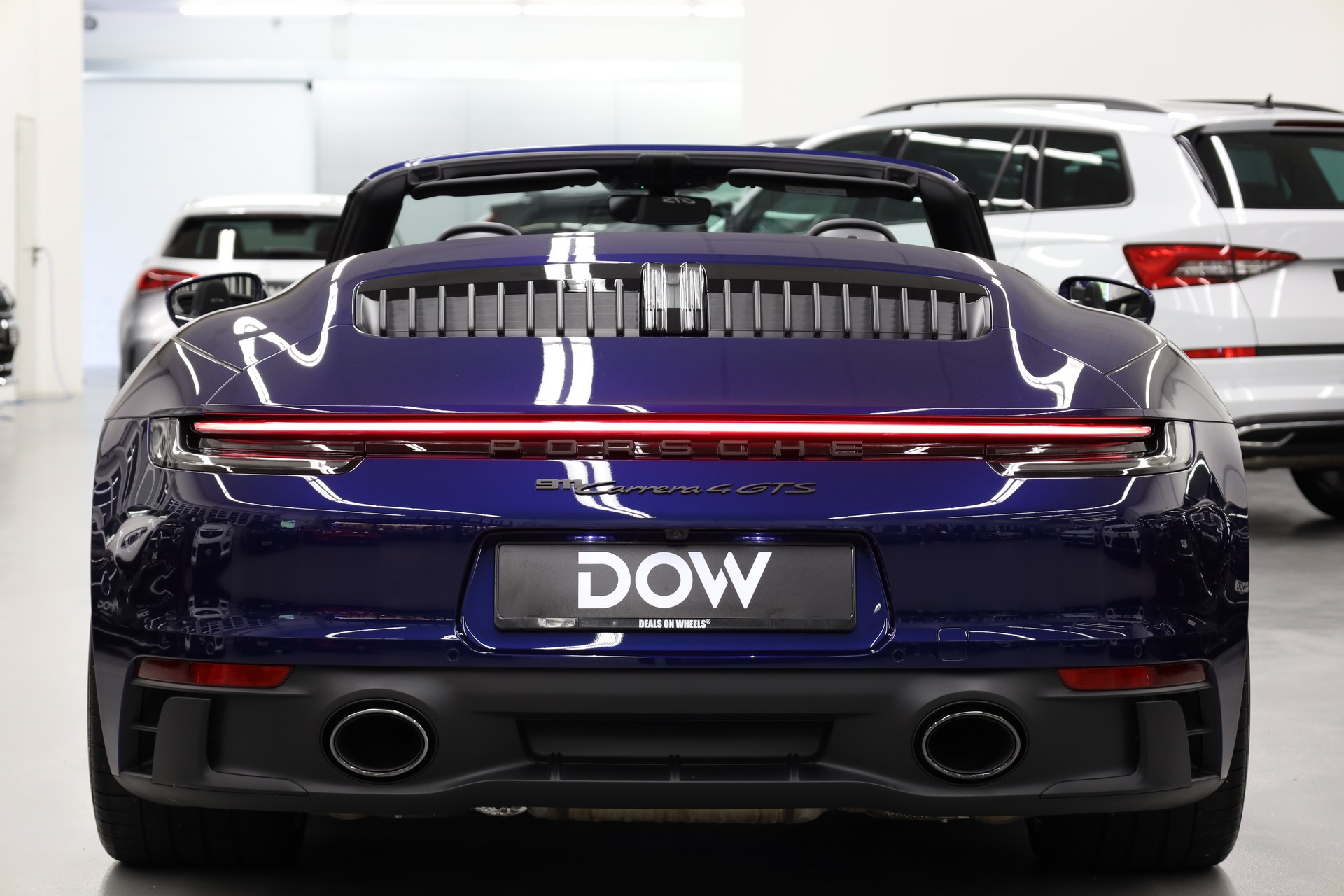 PORSCHE 911 Cabriolet 3.0 Carrera 4 GTS PDK-image-16
