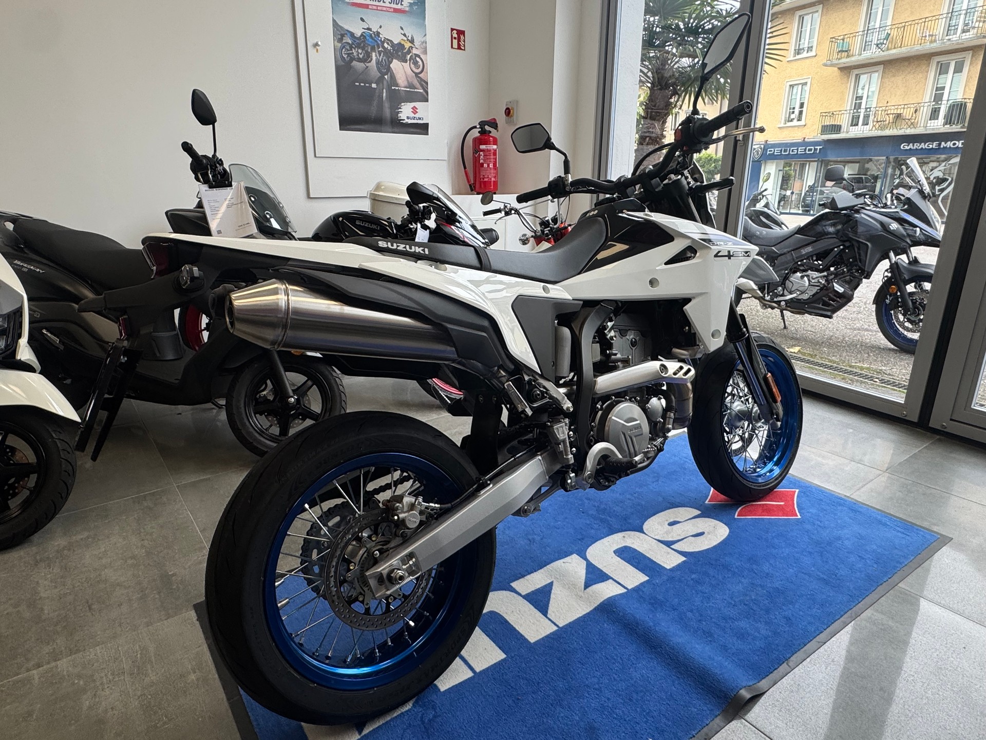 SUZUKI DR-Z 4 SM-showroom-element-2