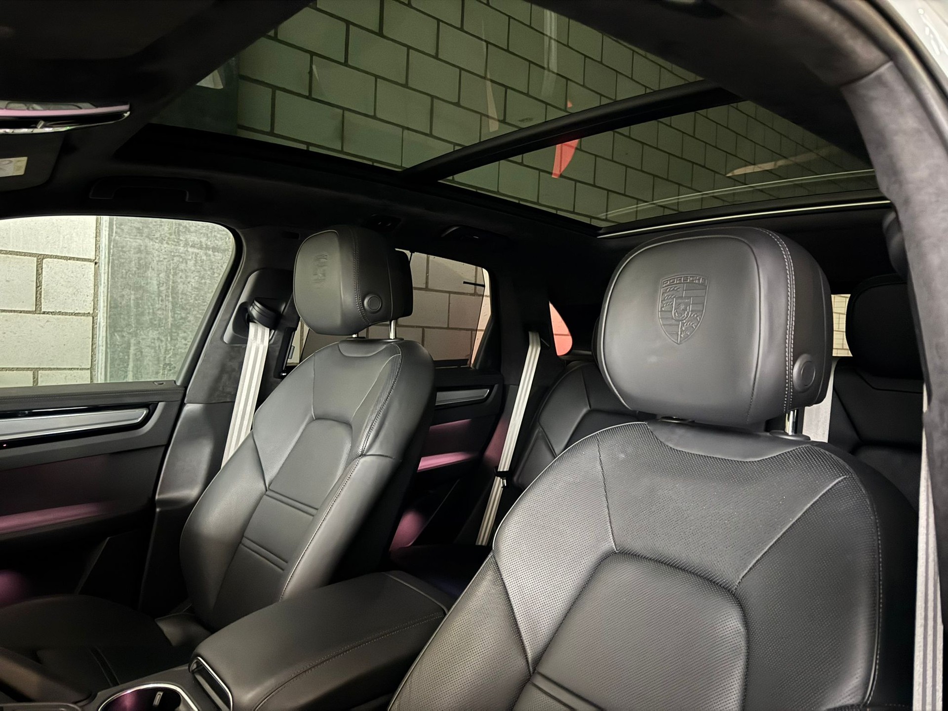 PORSCHE Cayenne E-Hybrid Platinum Edition Traumausstattung-image-5