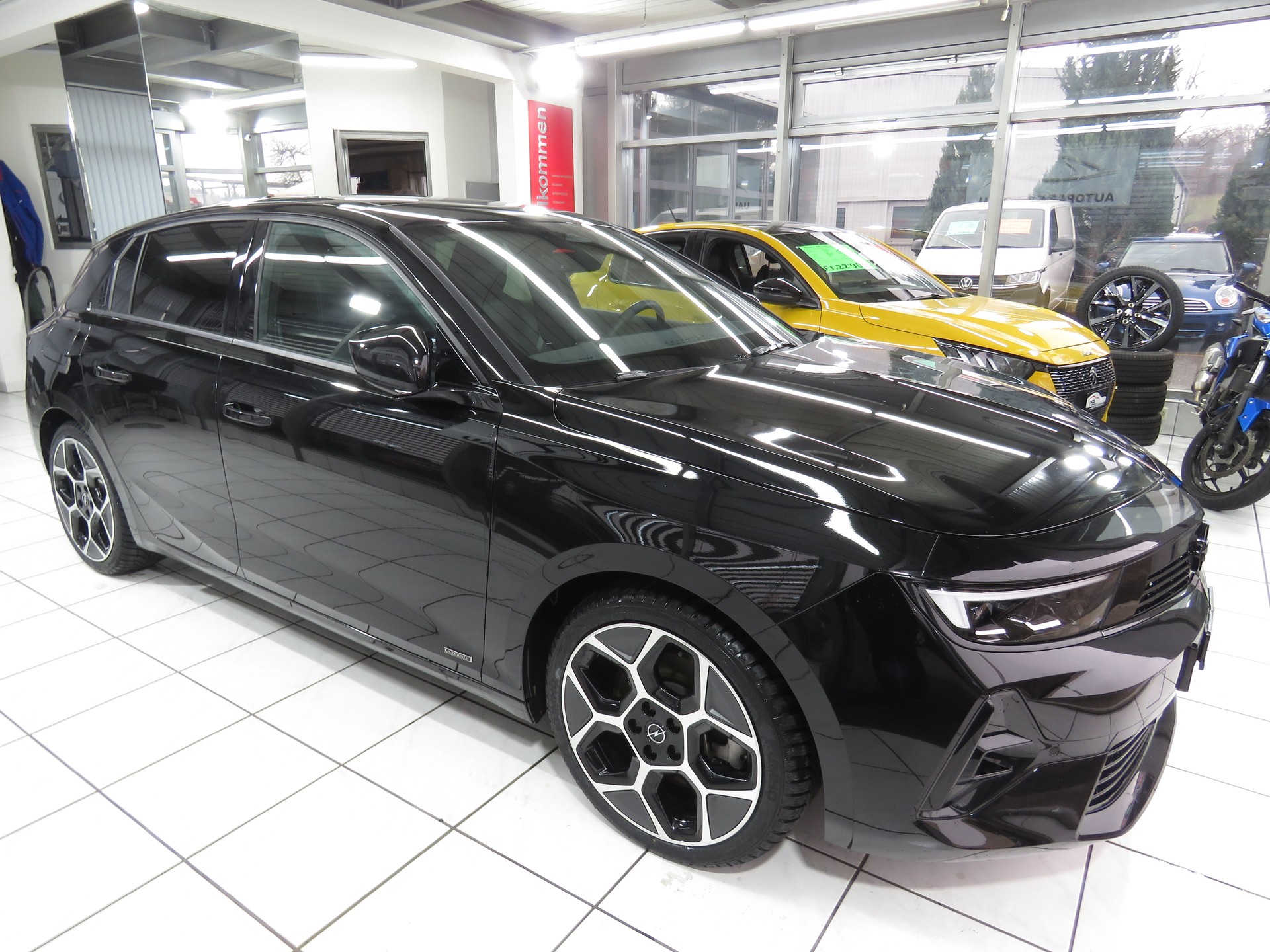 OPEL Astra 1.6 PHEV Turbo Swiss Plus Automat-image-2