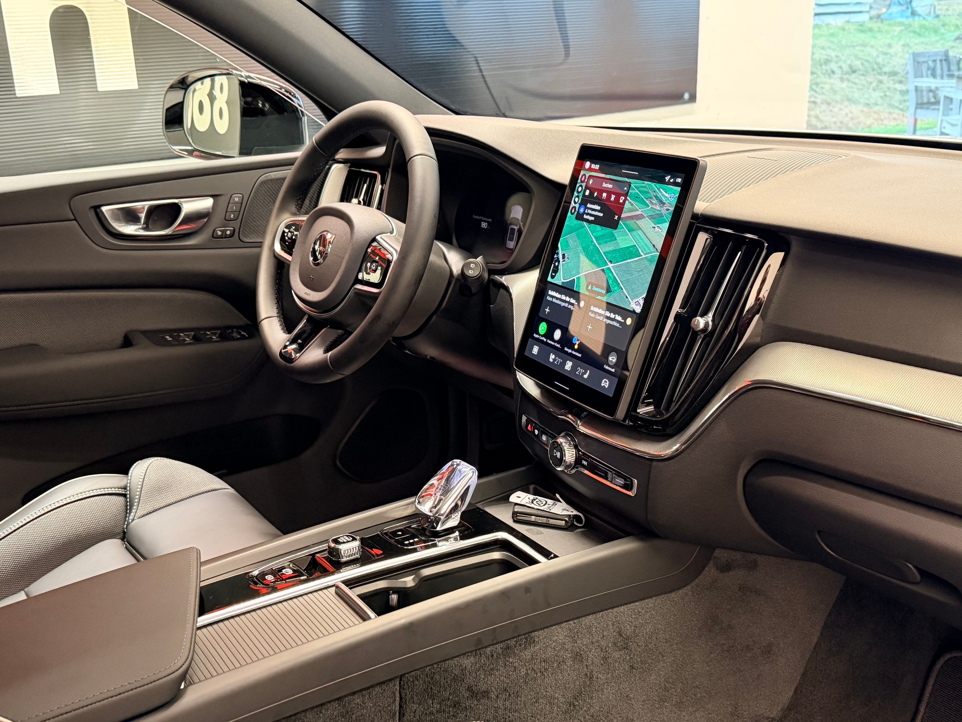 VOLVO XC60 T6 eAWD PluginHybrid Black Edition Geartronic-image-20