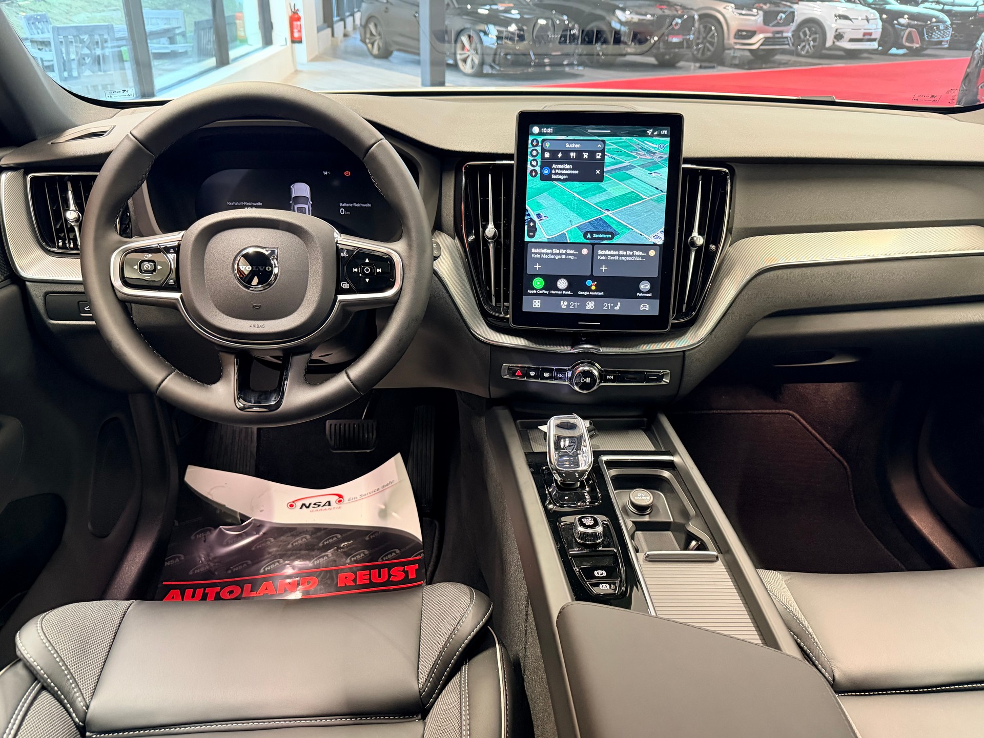 VOLVO XC60 T6 eAWD PluginHybrid Black Edition Geartronic-image-18