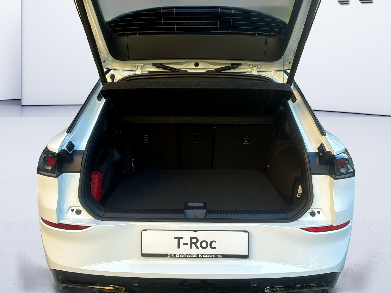 VW T-Roc 1.5 eTSI mHEV R-Line DSG-image-8