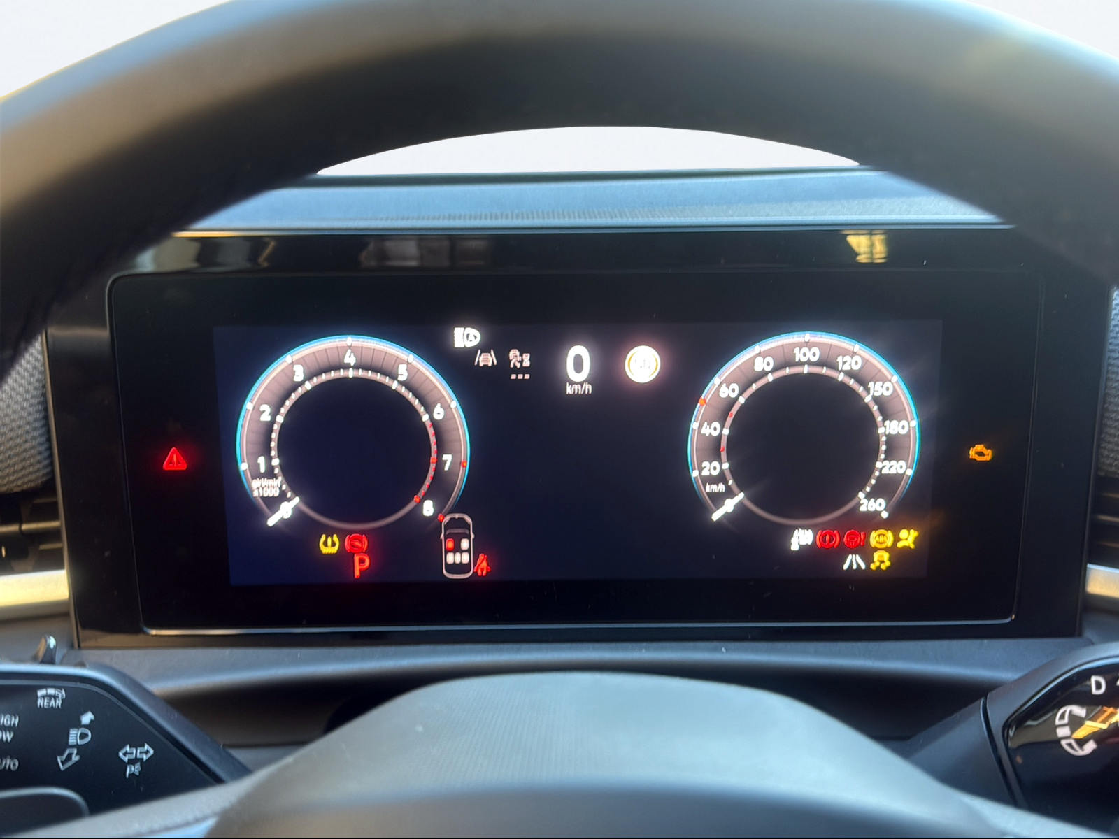 VW T-Roc 1.5 eTSI mHEV R-Line DSG-image-11