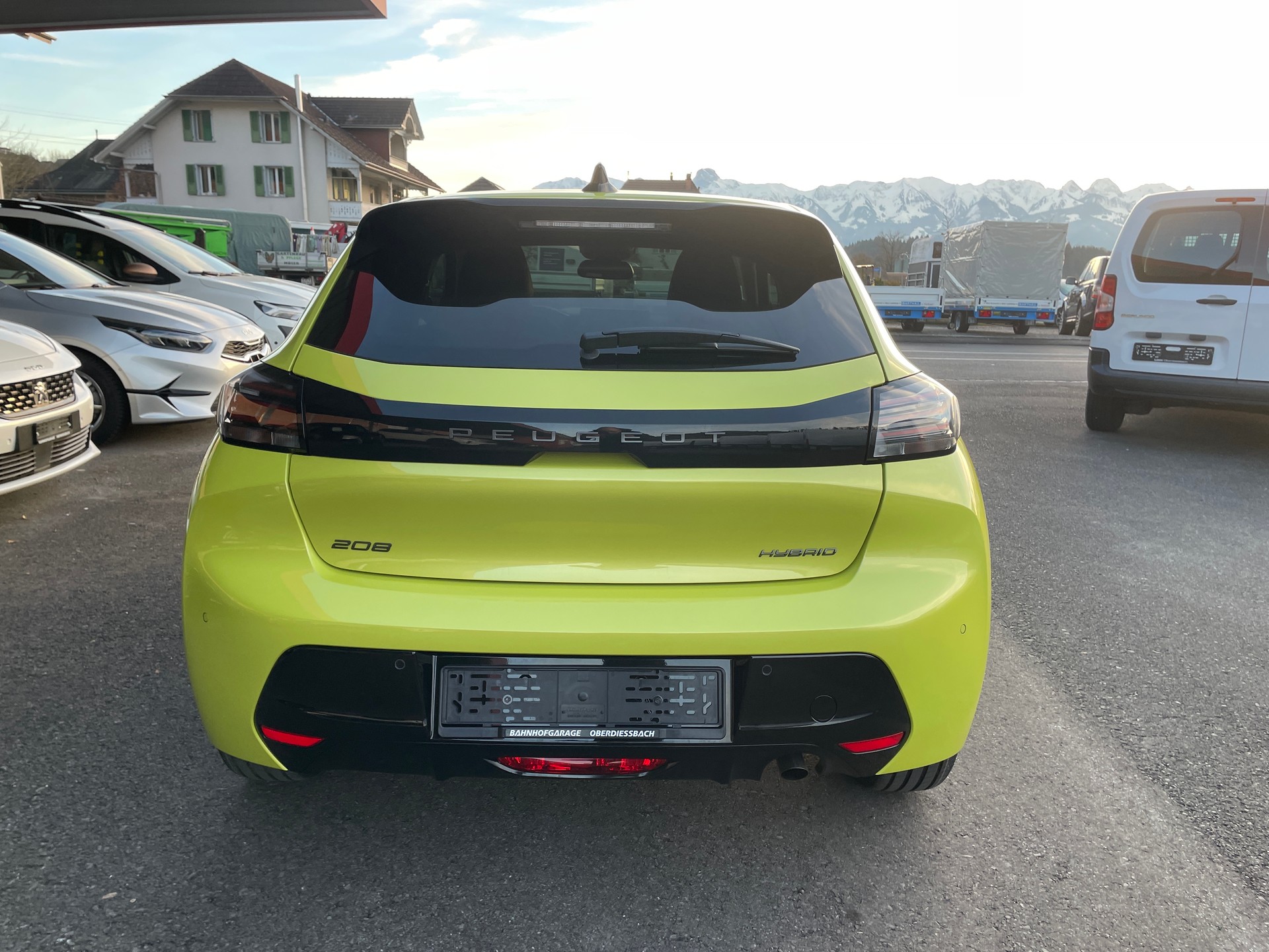 PEUGEOT 208 1.2 MHEV 110 Allure Premium-image-4