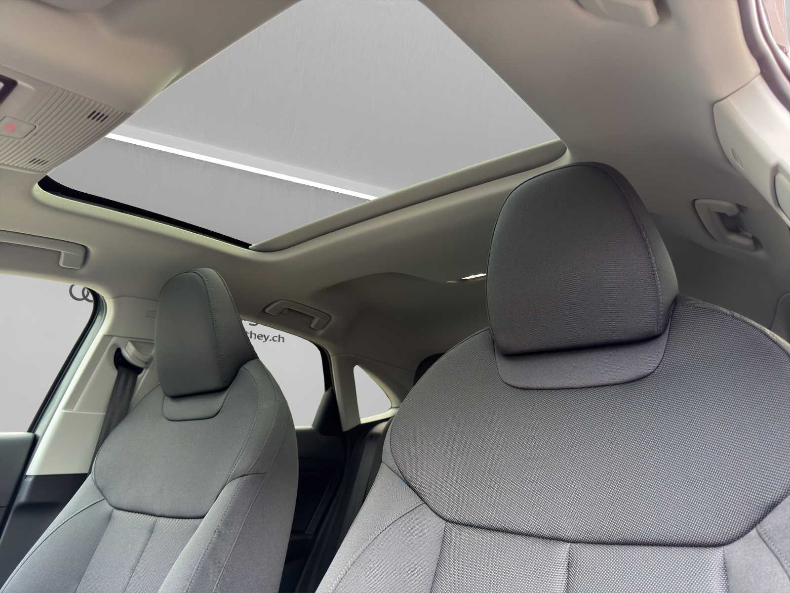 AUDI Q3 Sportback 110 kW TFSI S tronic-image-15