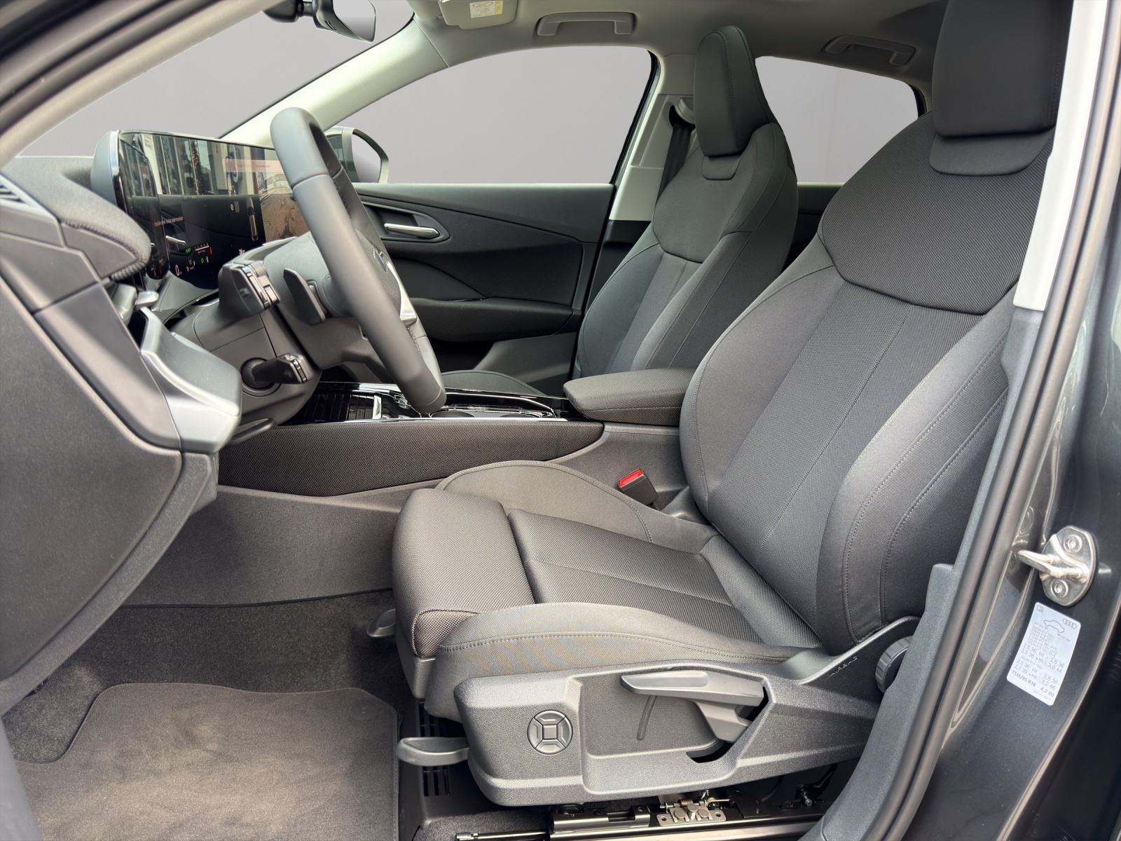 AUDI Q3 Sportback 110 kW TFSI S tronic-image-8