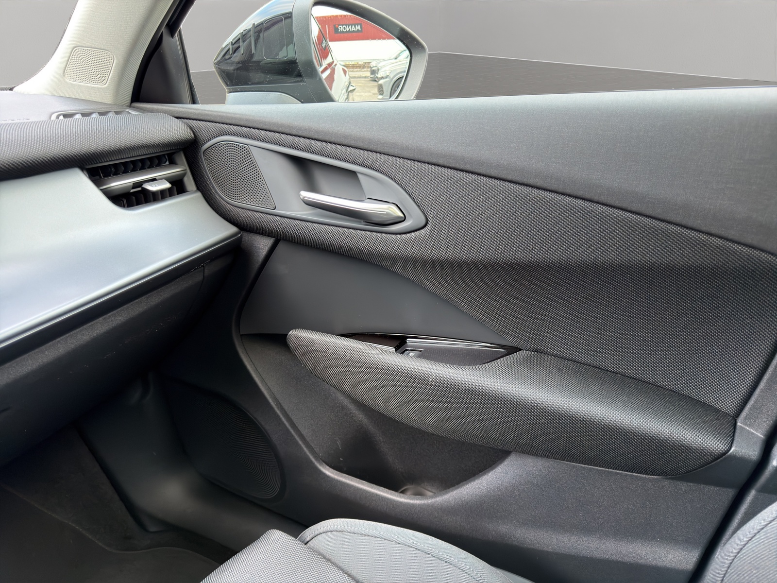 AUDI Q3 Sportback 110 kW TFSI S tronic-image-12