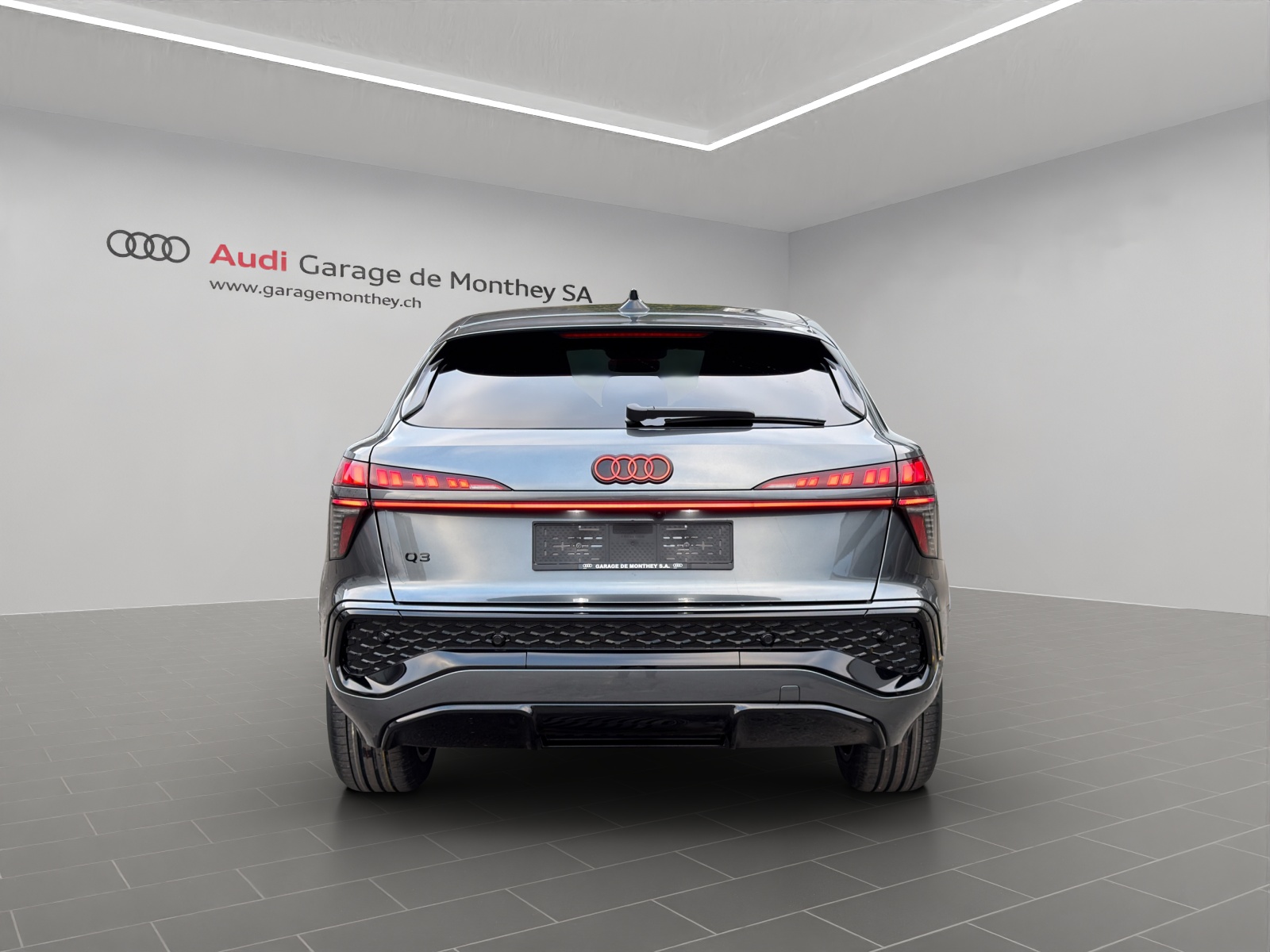 AUDI Q3 Sportback 110 kW TFSI S tronic-image-4