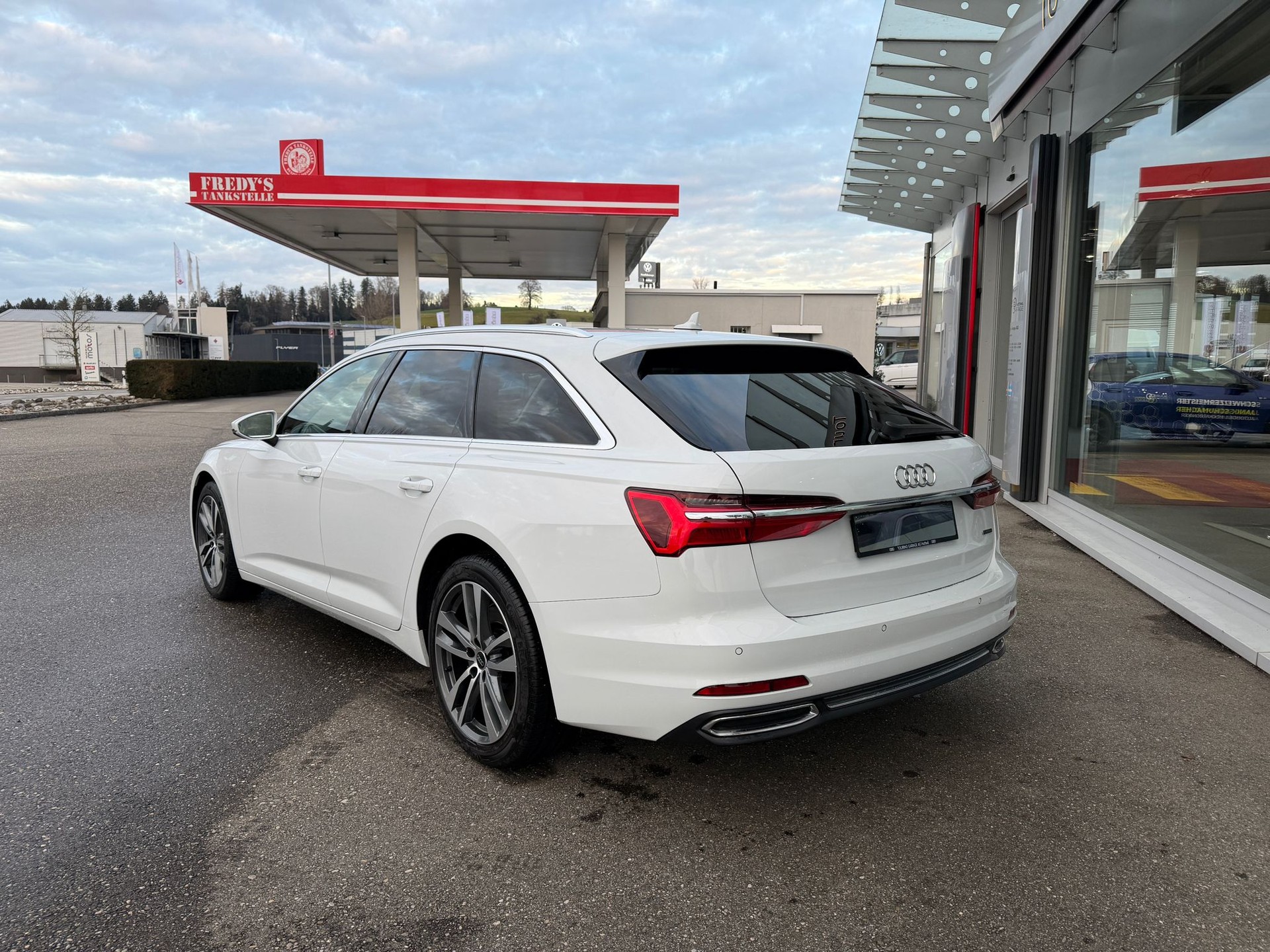 AUDI A6 Avant 45 TDI Sport quattro tiptronic-image-2