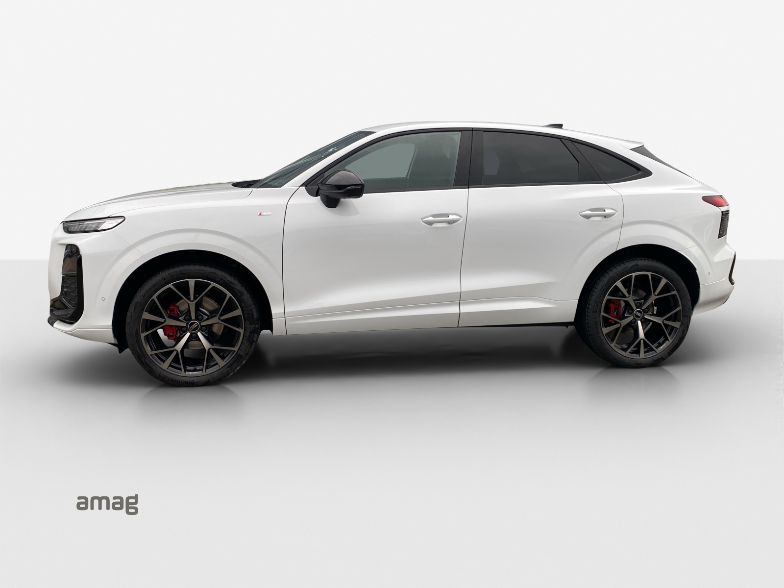AUDI Q3 Sportback 110 kW TFSI S tronic-image-1