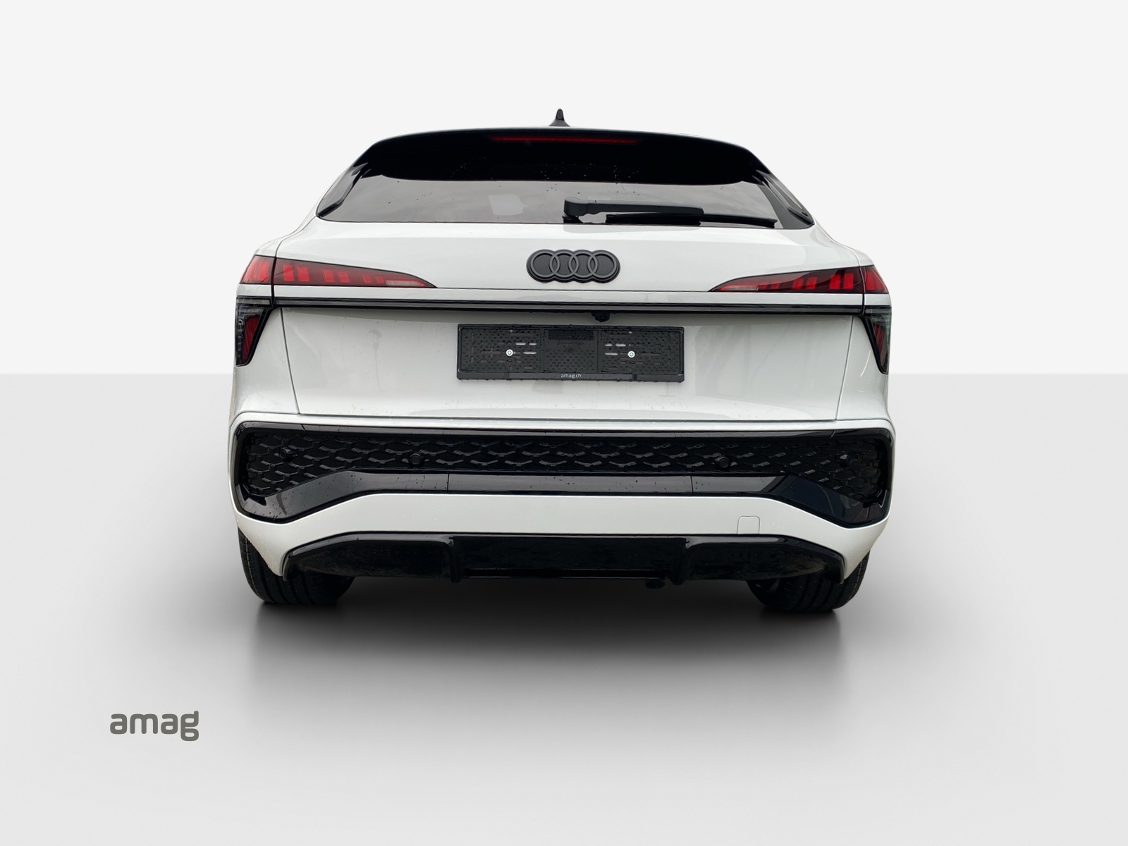 AUDI Q3 Sportback 110 kW TFSI S tronic-image-3
