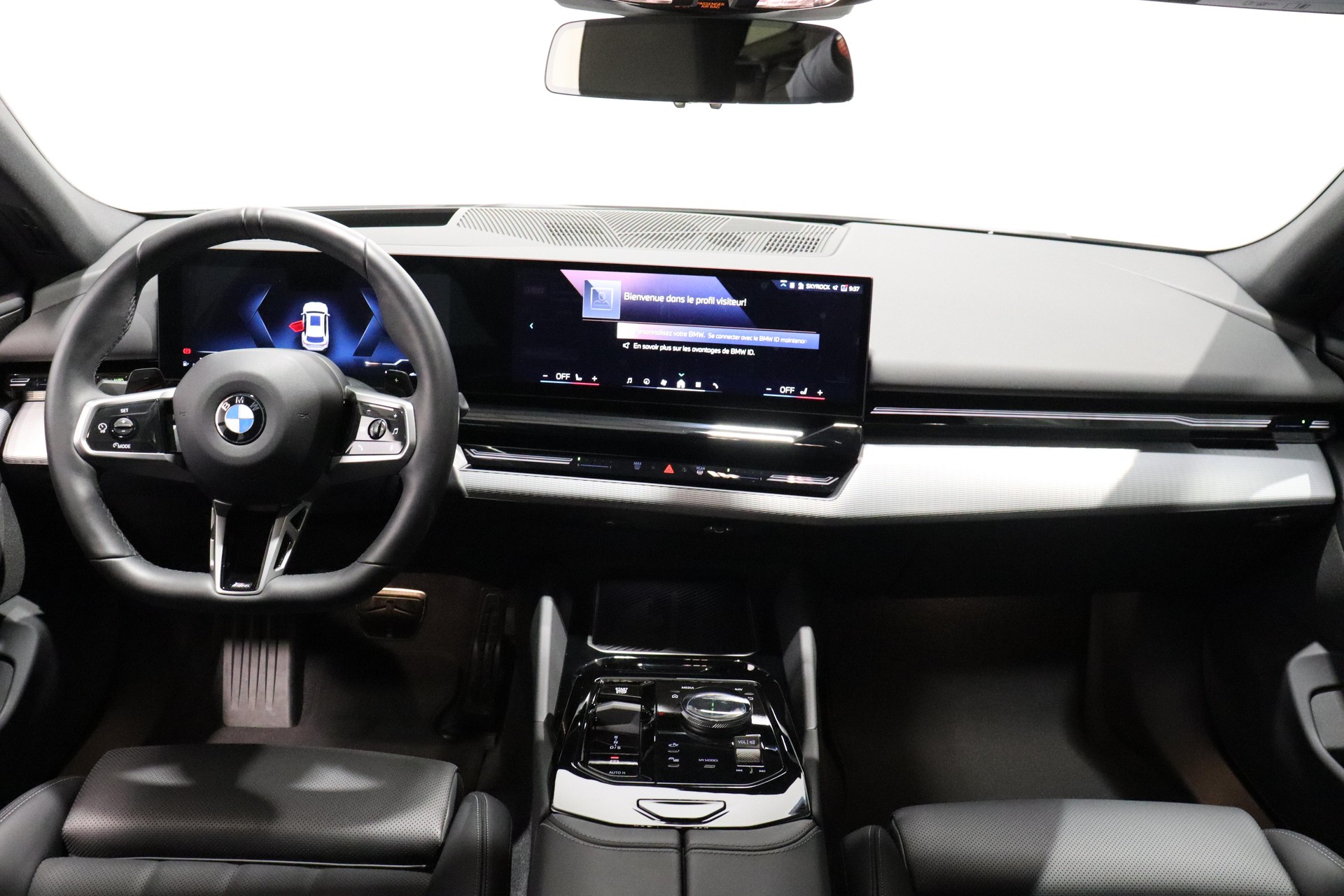 BMW 520d xDrive Touring-image-7