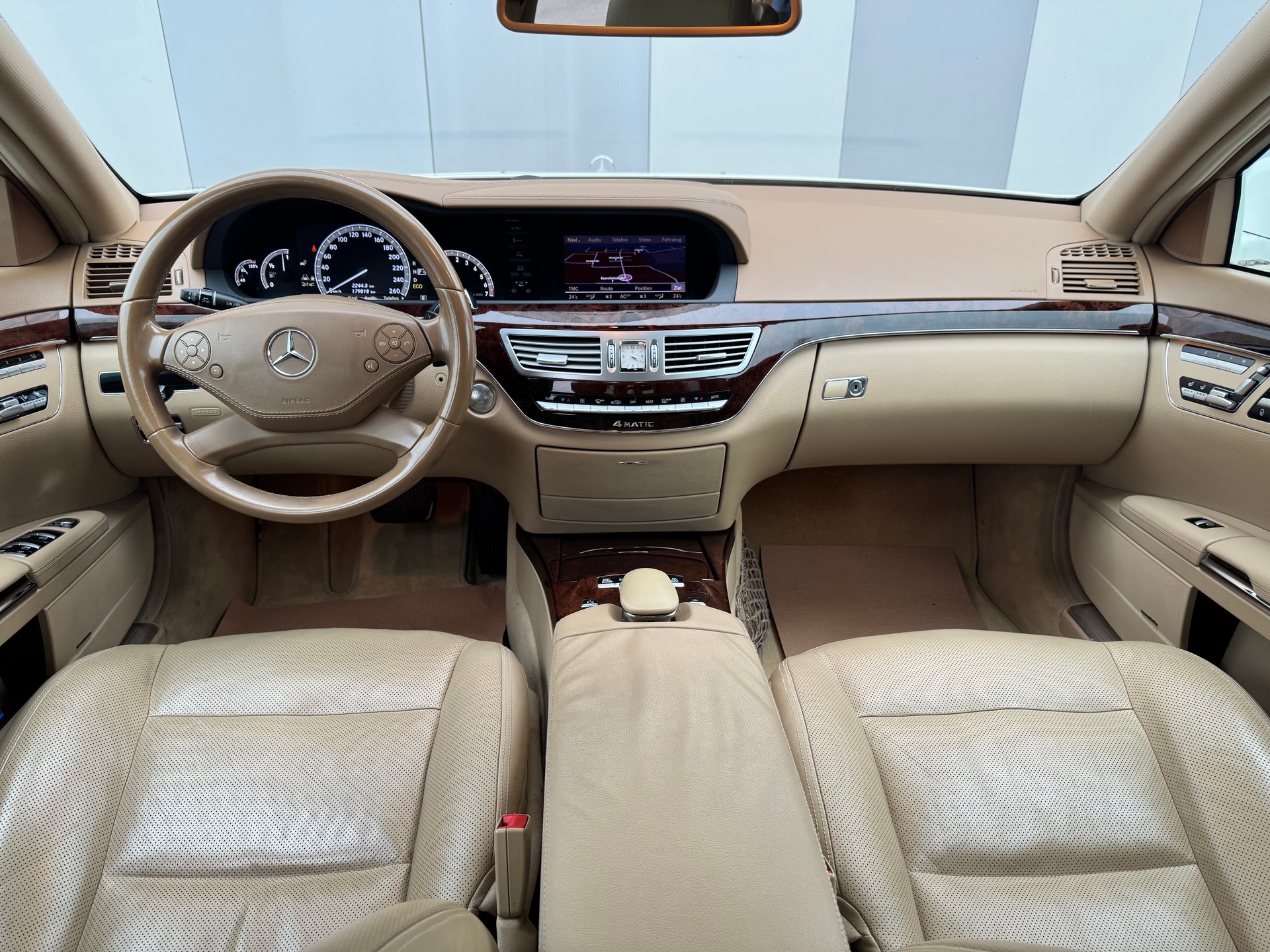 MERCEDES-BENZ S 350 L BlueEfficiency SS 4Matic 7G-Tronic-image-9