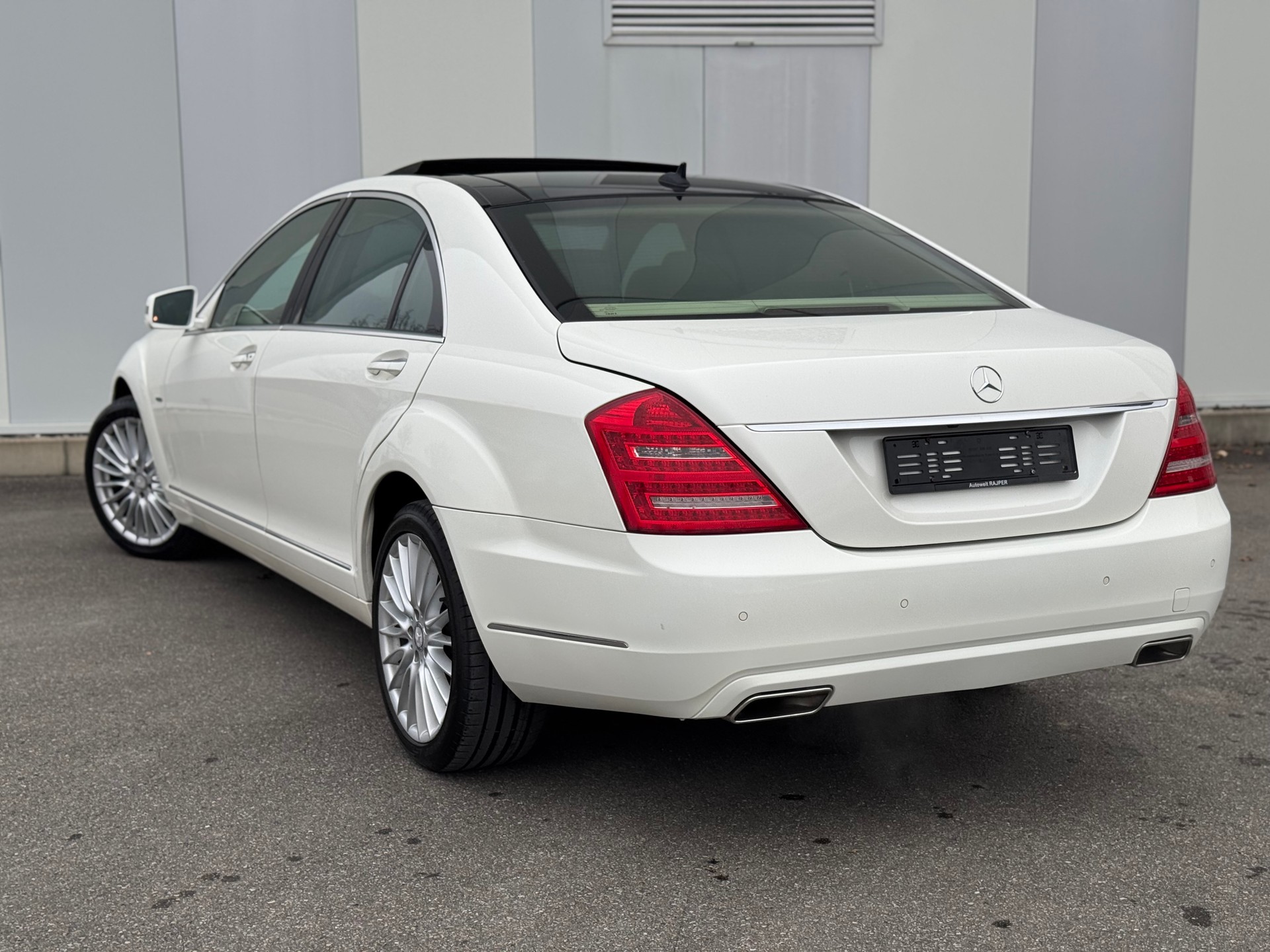 MERCEDES-BENZ S 350 L BlueEfficiency SS 4Matic 7G-Tronic-image-3