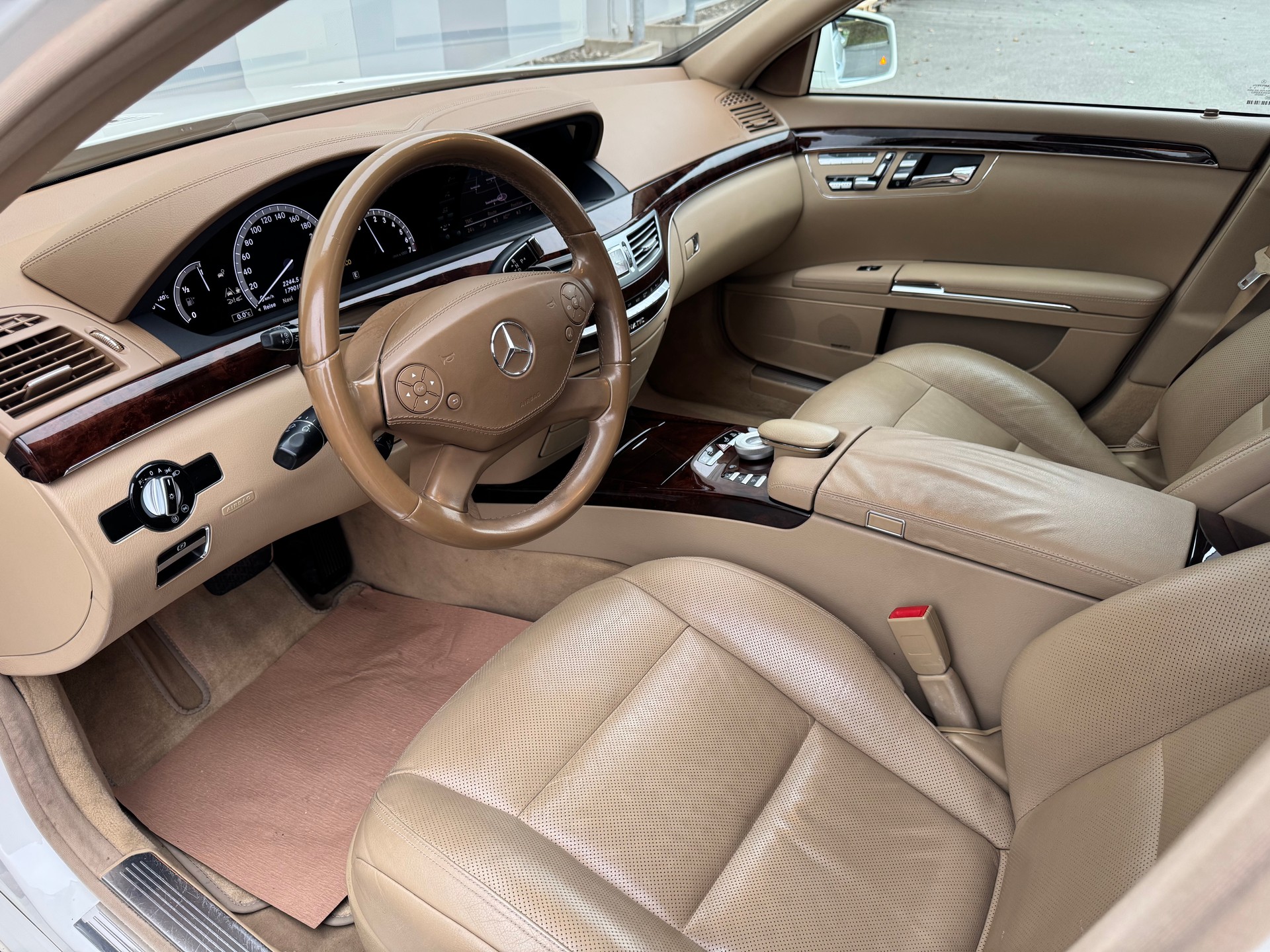MERCEDES-BENZ S 350 L BlueEfficiency SS 4Matic 7G-Tronic-image-8