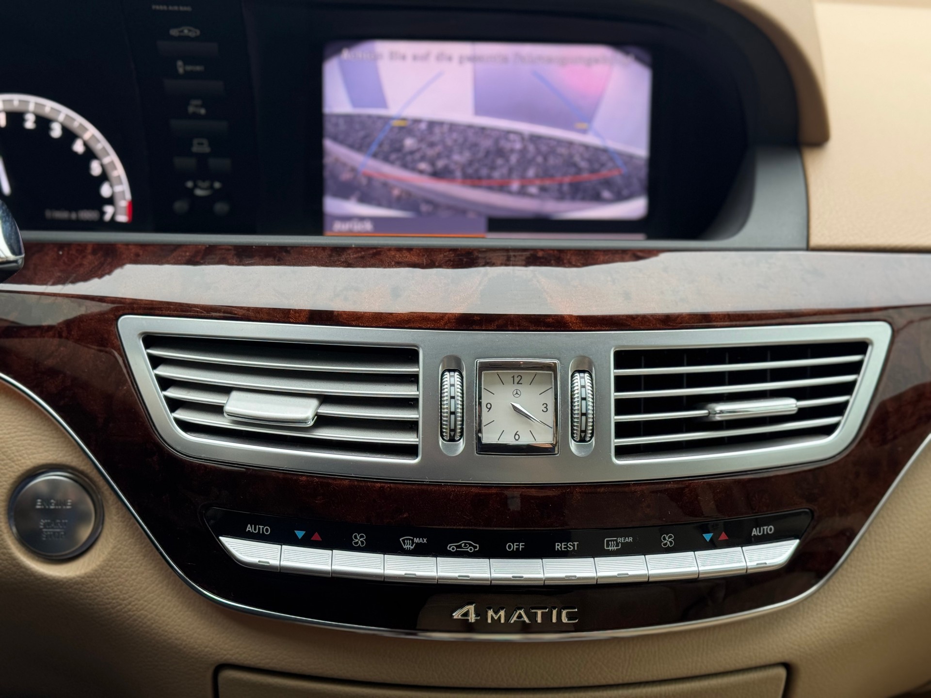 MERCEDES-BENZ S 350 L BlueEfficiency SS 4Matic 7G-Tronic-image-14