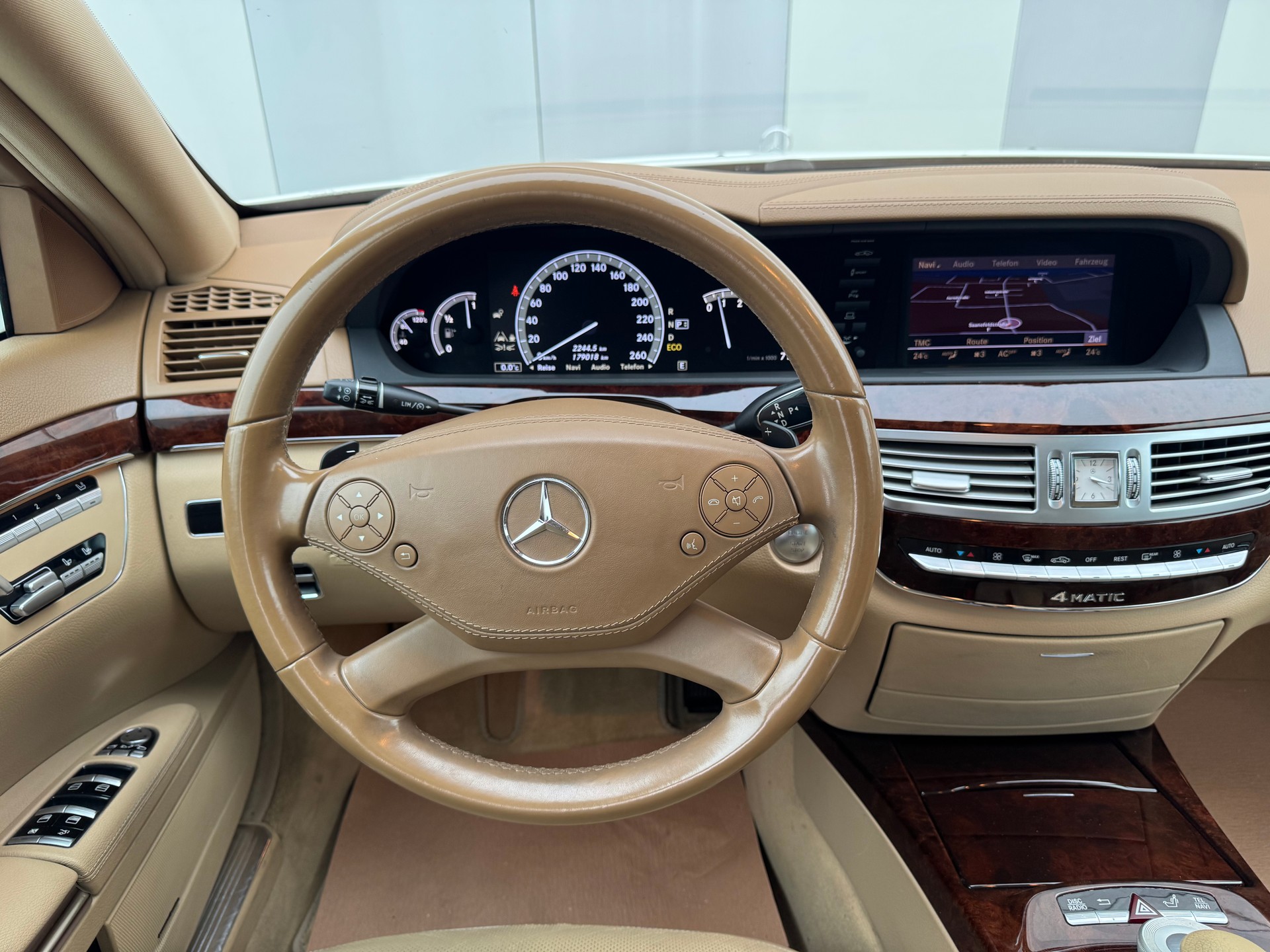 MERCEDES-BENZ S 350 L BlueEfficiency SS 4Matic 7G-Tronic-image-10
