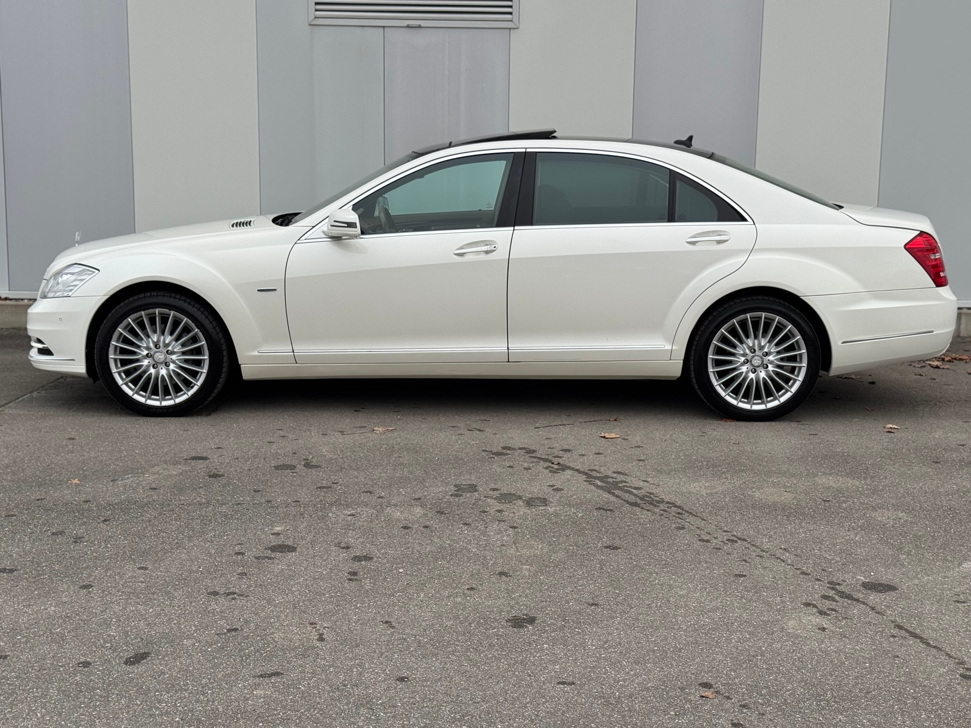 MERCEDES-BENZ S 350 L BlueEfficiency SS 4Matic 7G-Tronic-image-7