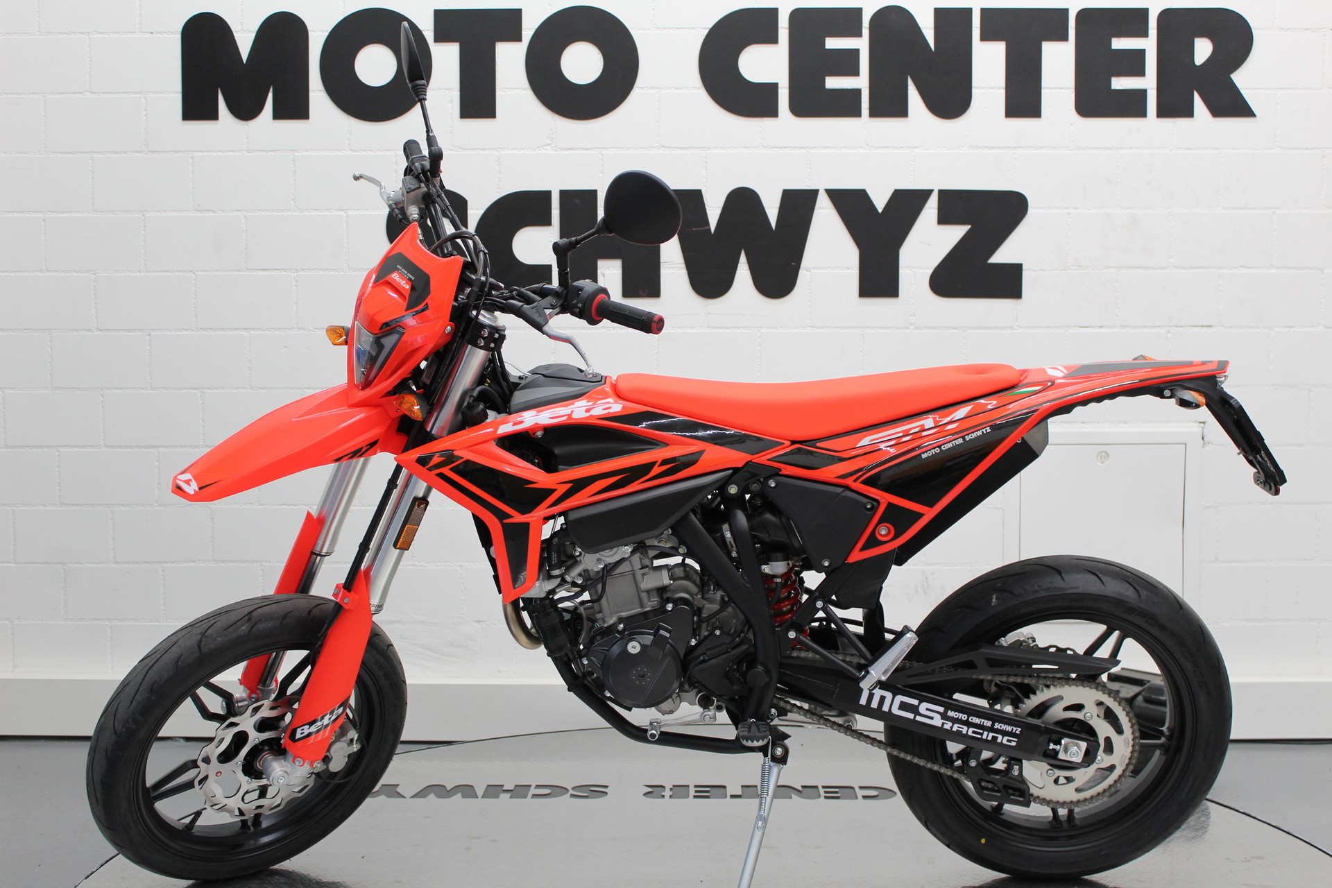 BETA RR Motard 4T 125 T-showroom-element-3