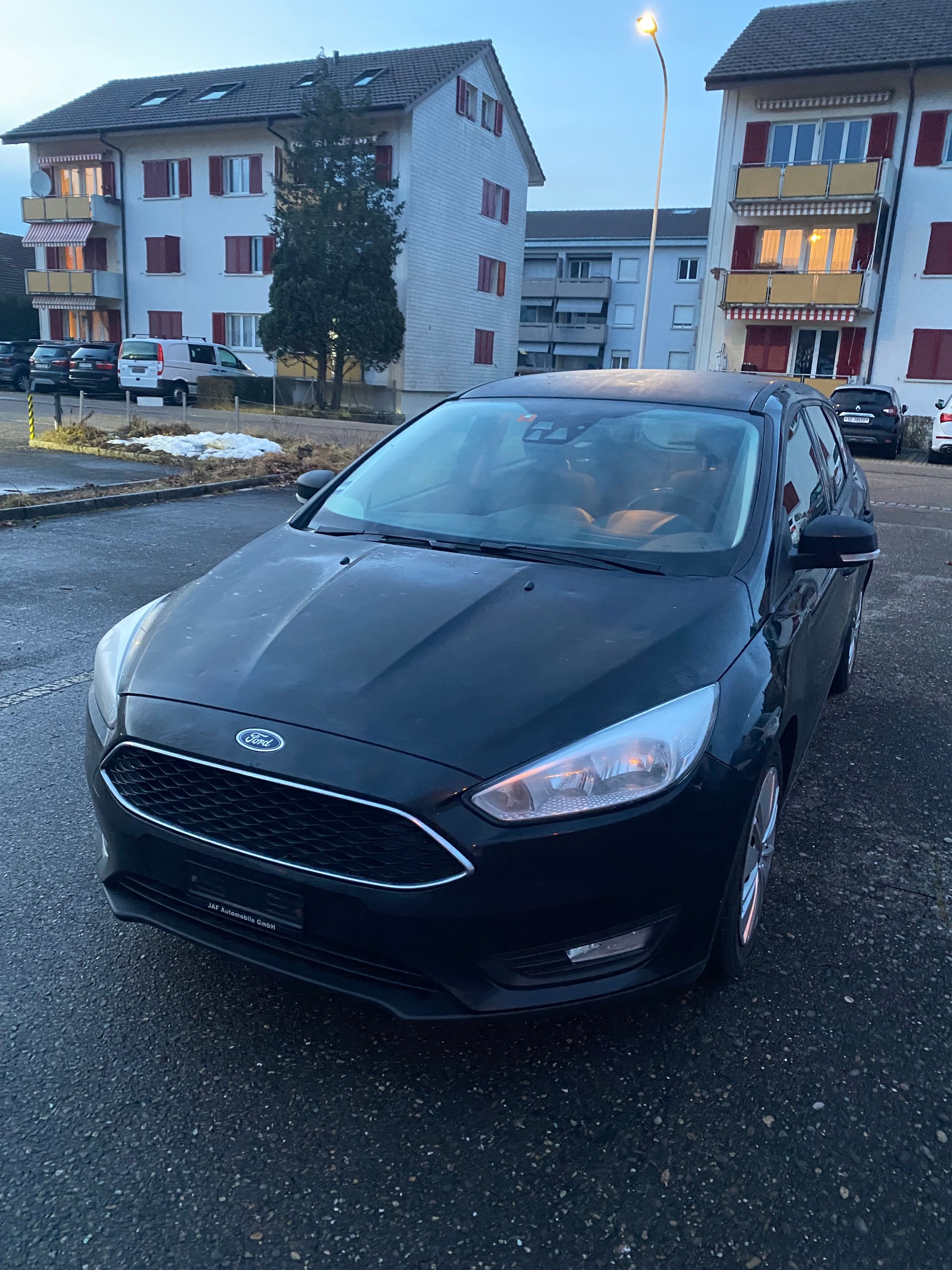 FORD Focus 1.0 SCTi Black Edition-image-1