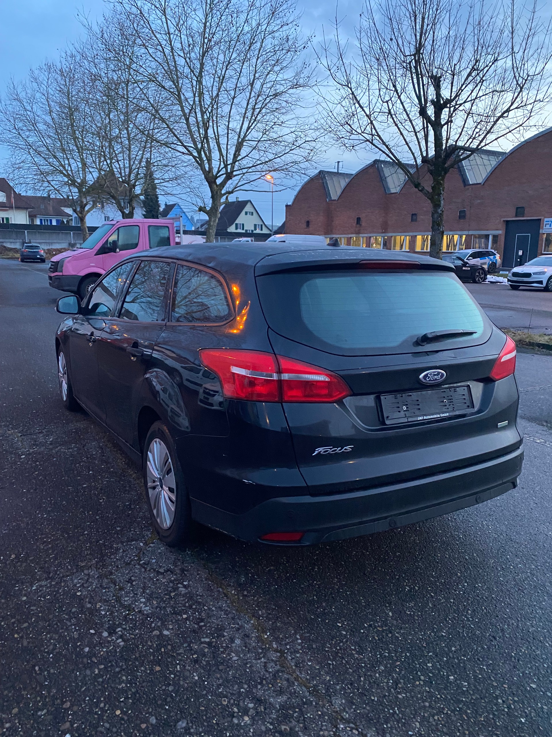 FORD Focus 1.0 SCTi Black Edition-image-6