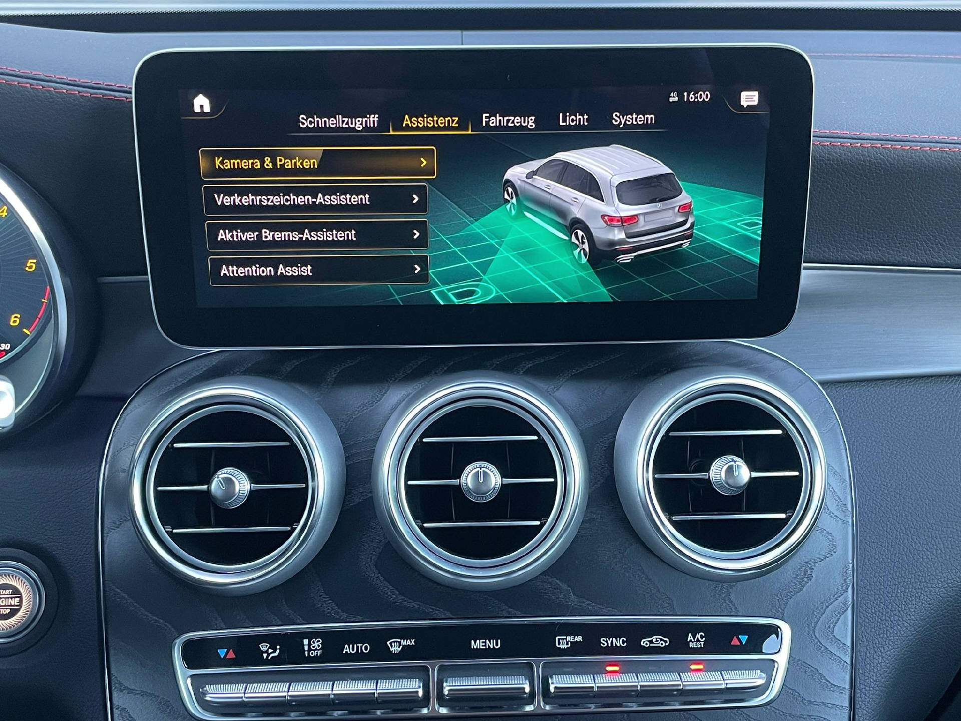 MERCEDES-BENZ GLC 220 d AMG Line 4m-image-11