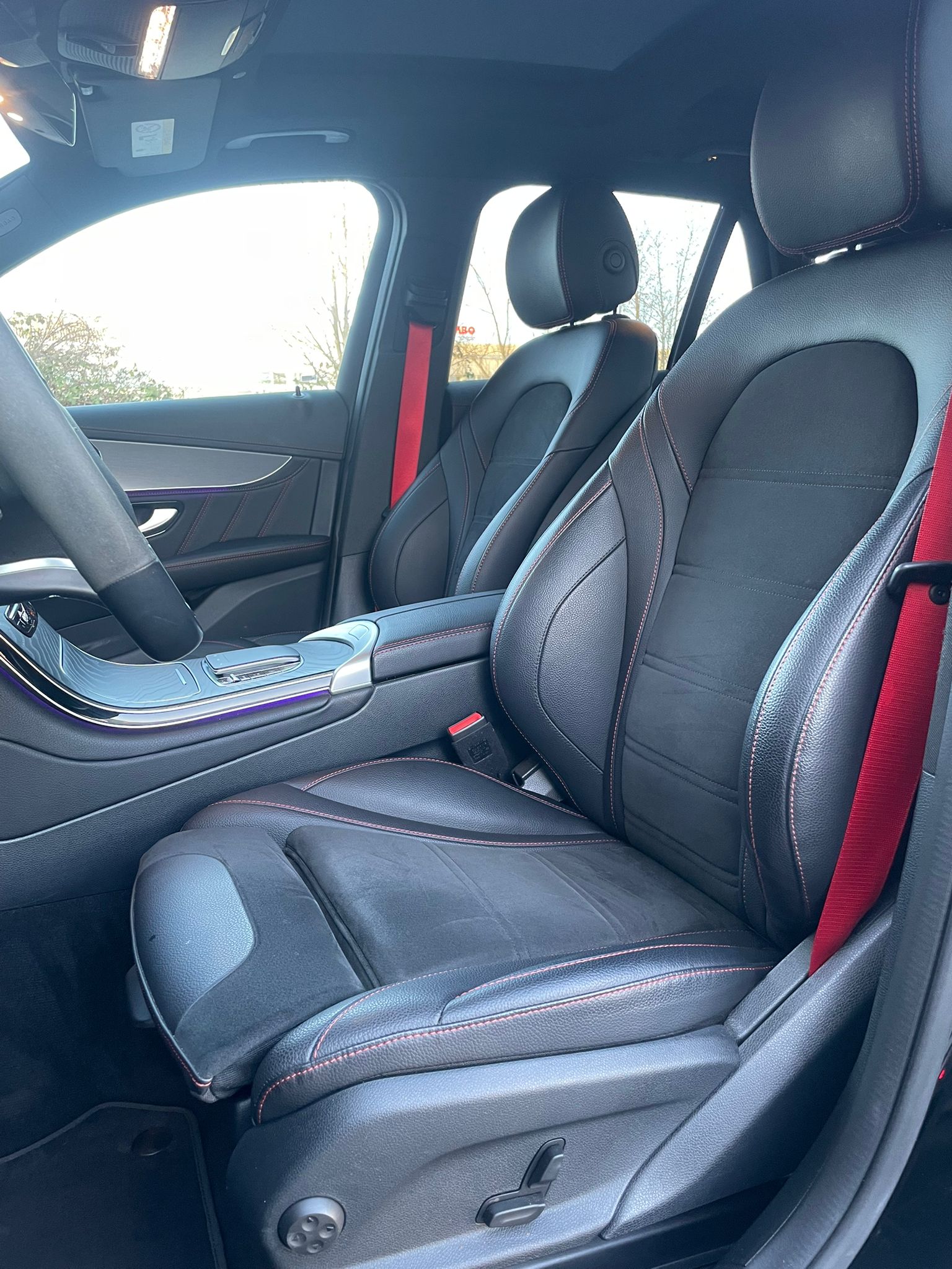 MERCEDES-BENZ GLC 220 d AMG Line 4m-image-5