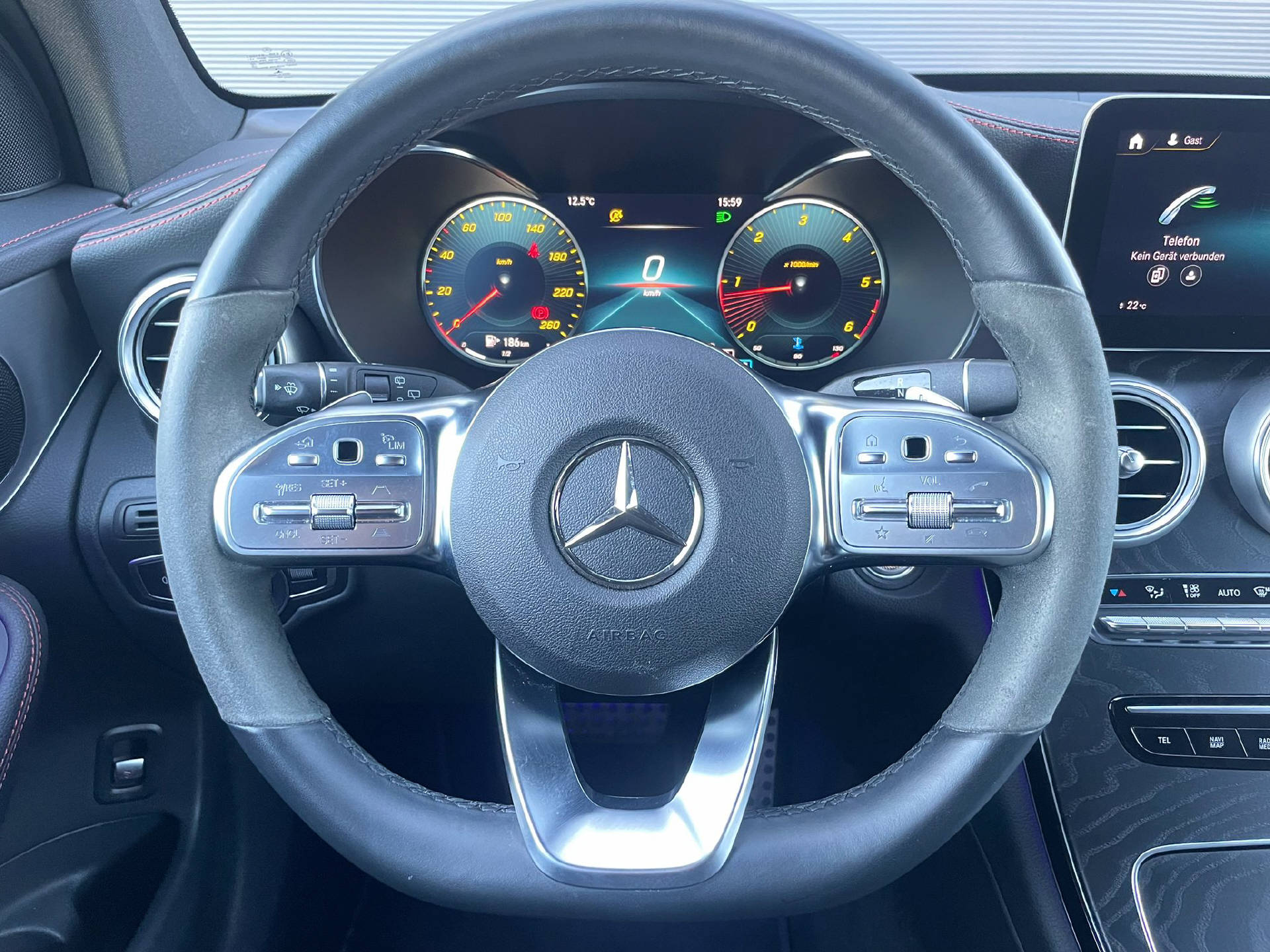 MERCEDES-BENZ GLC 220 d AMG Line 4m-image-7