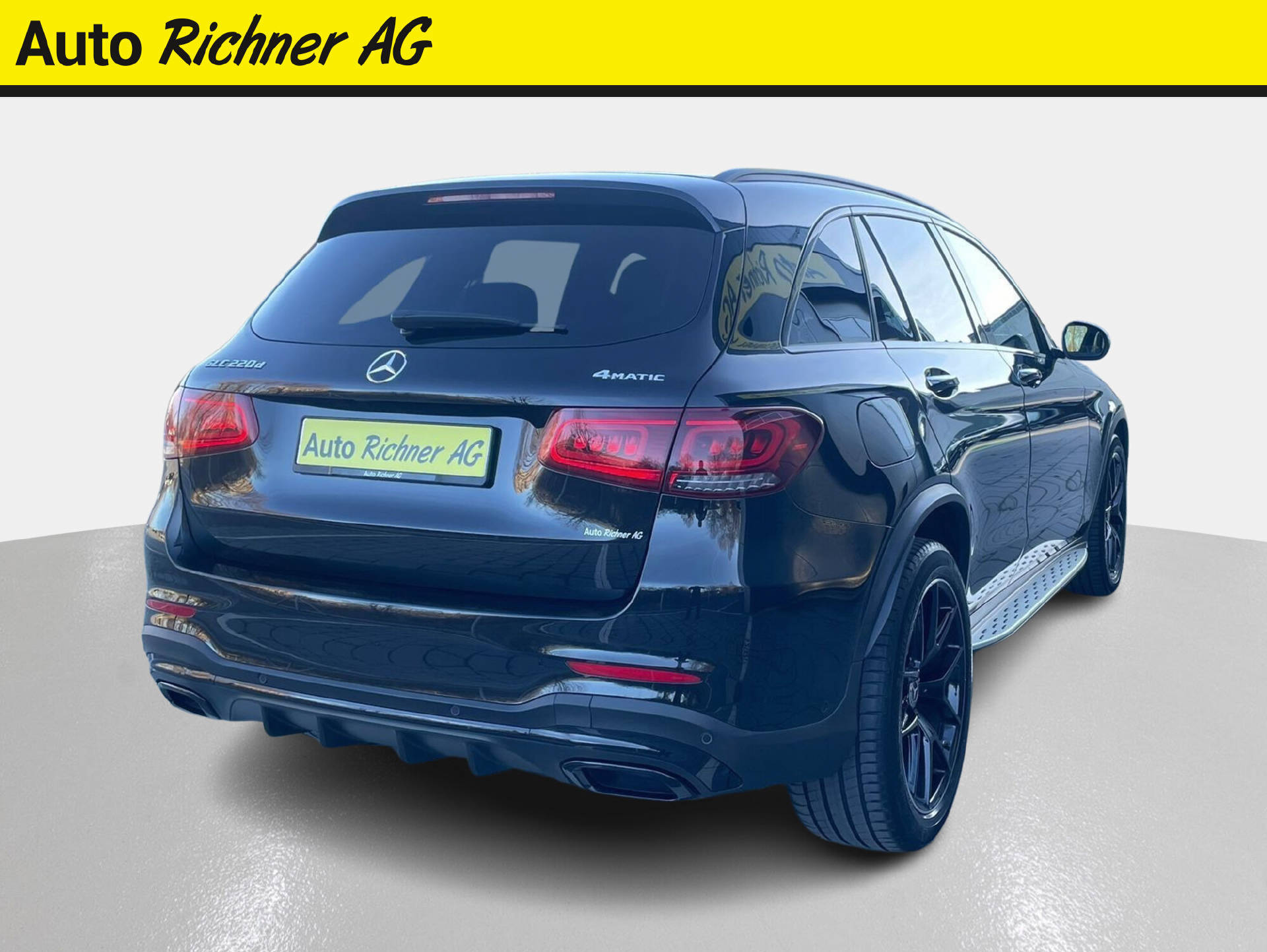 MERCEDES-BENZ GLC 220 d AMG Line 4m-image-3