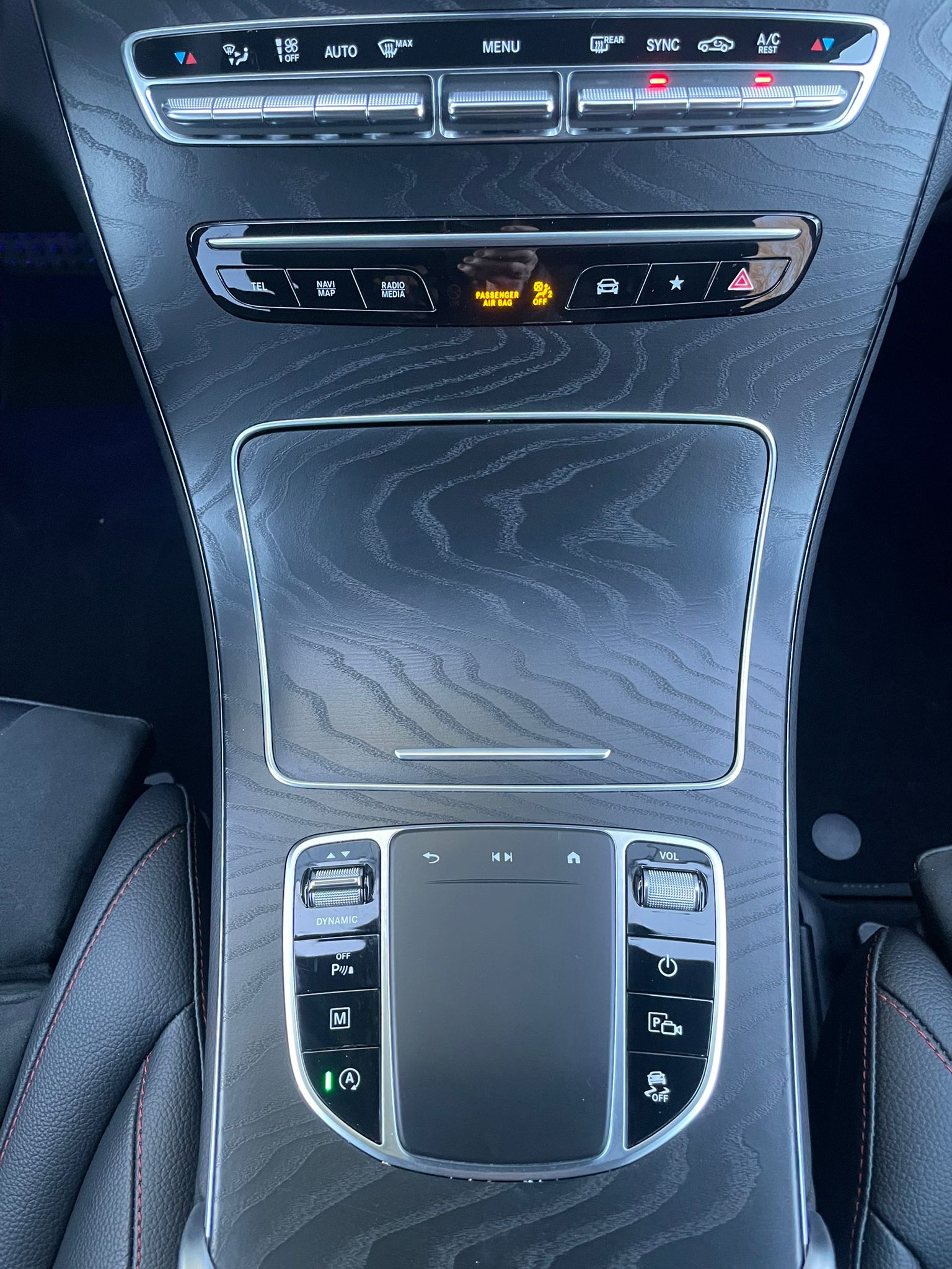 MERCEDES-BENZ GLC 220 d AMG Line 4m-image-10